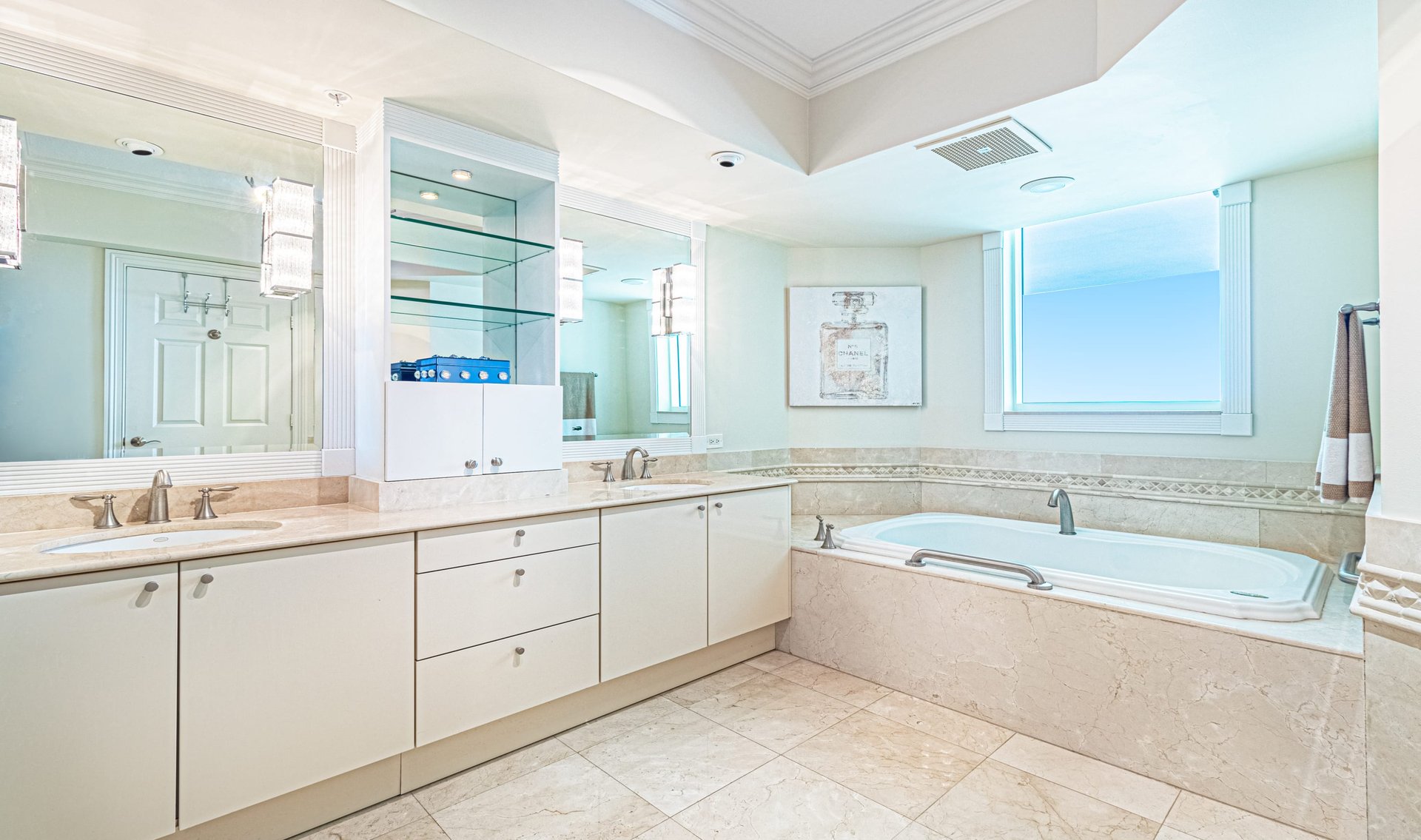 411 N New River Dr Unit: 2701
