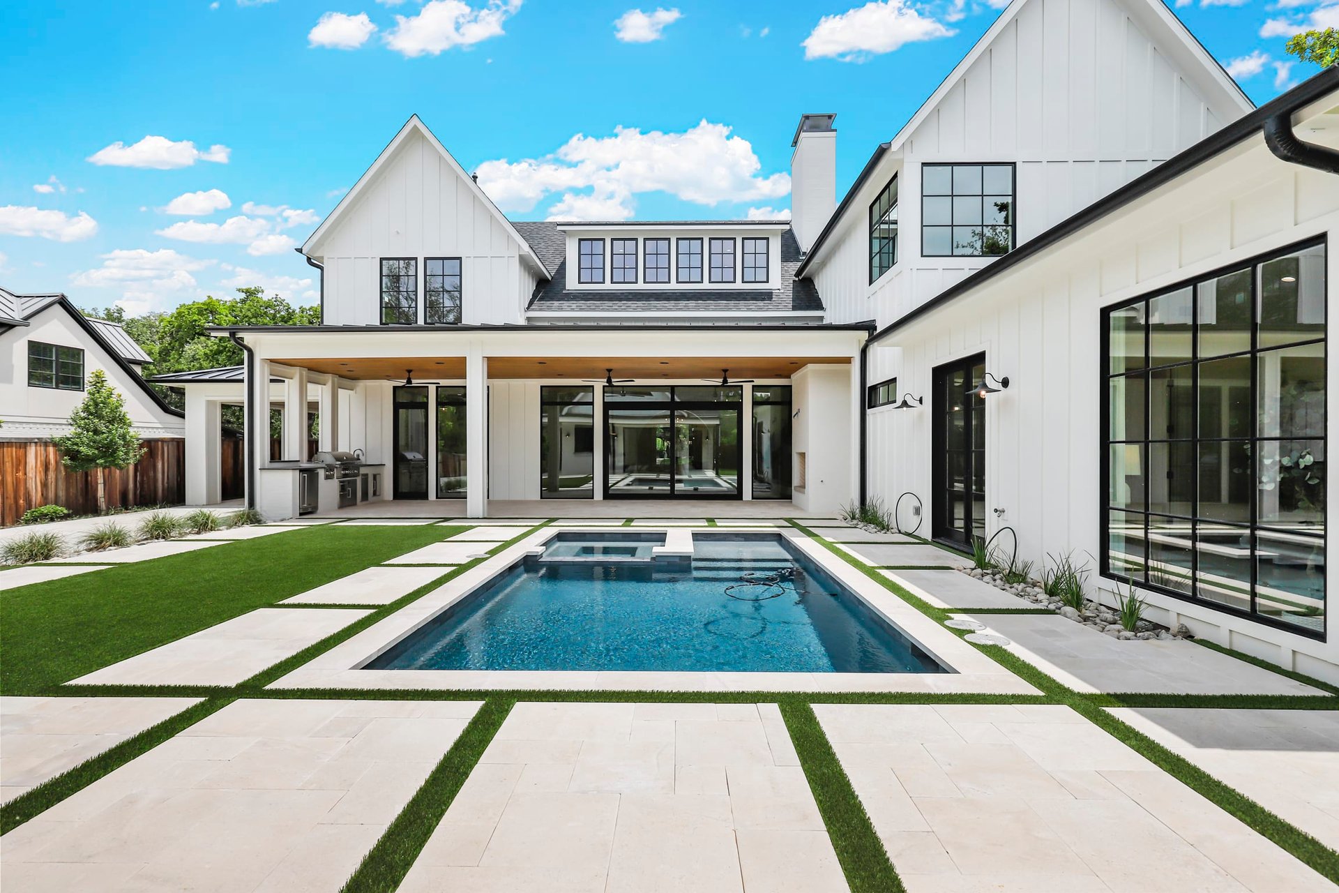 109 Crestwood