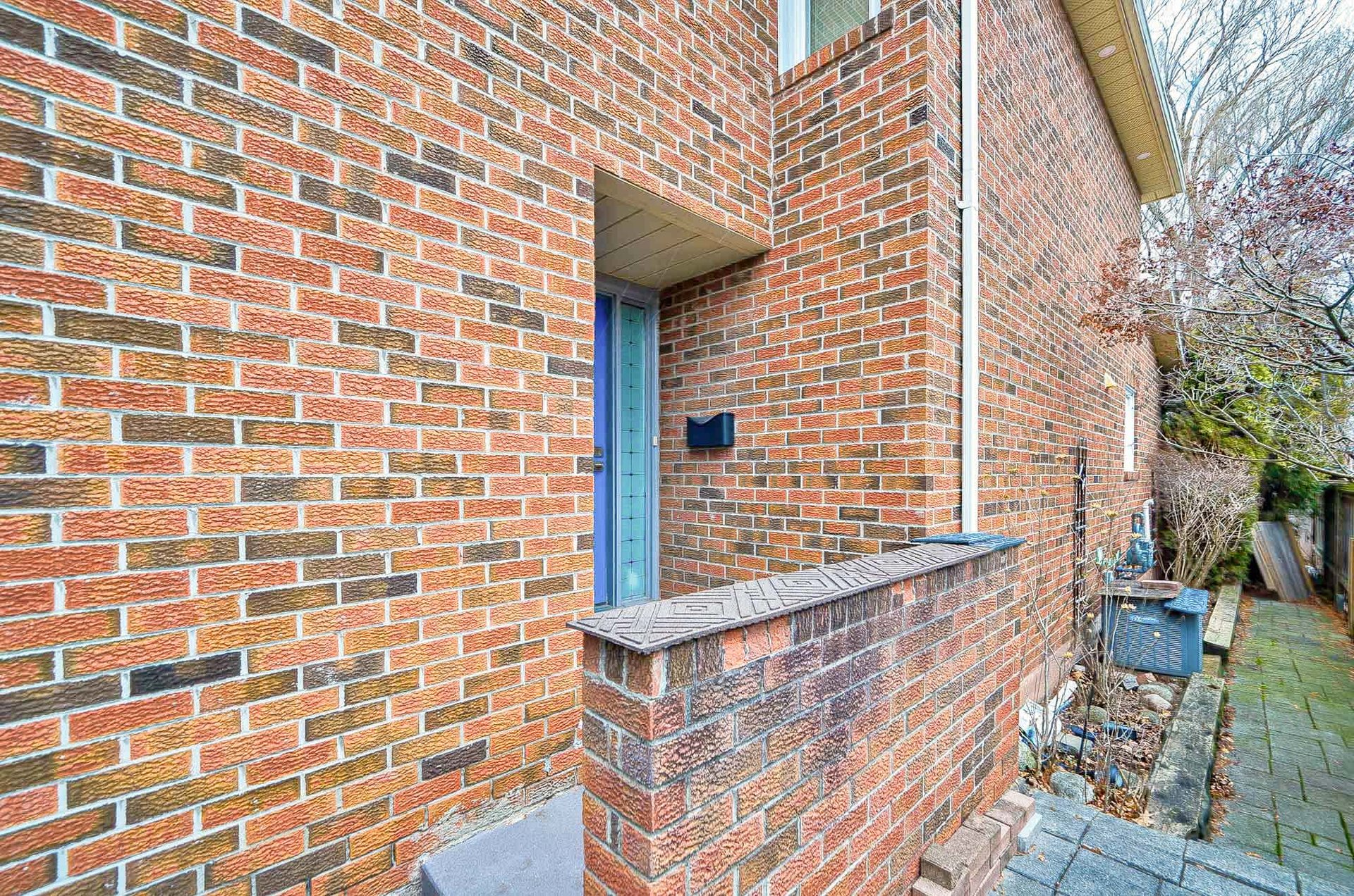 1196 Potters Wheel Cres