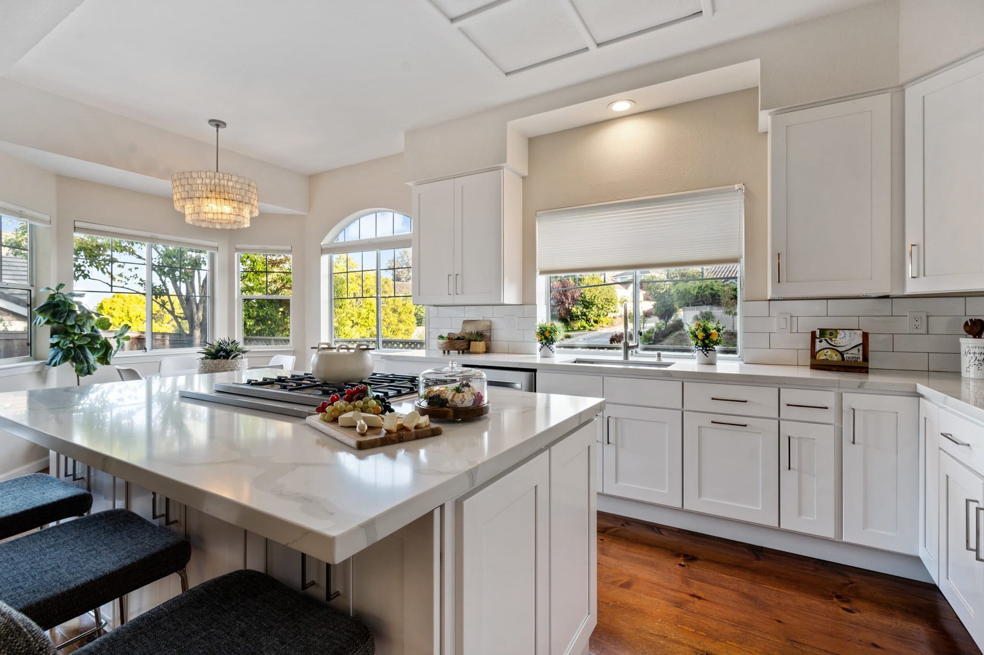 182 Windsor Dr