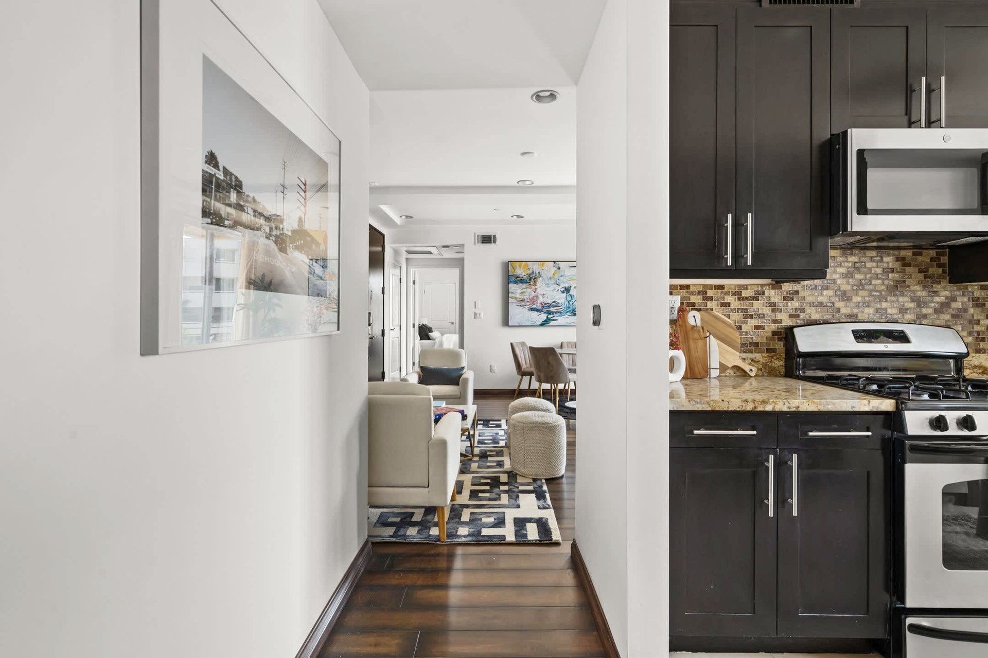 Stylish Turnkey Unit in Prime Miracle Mile