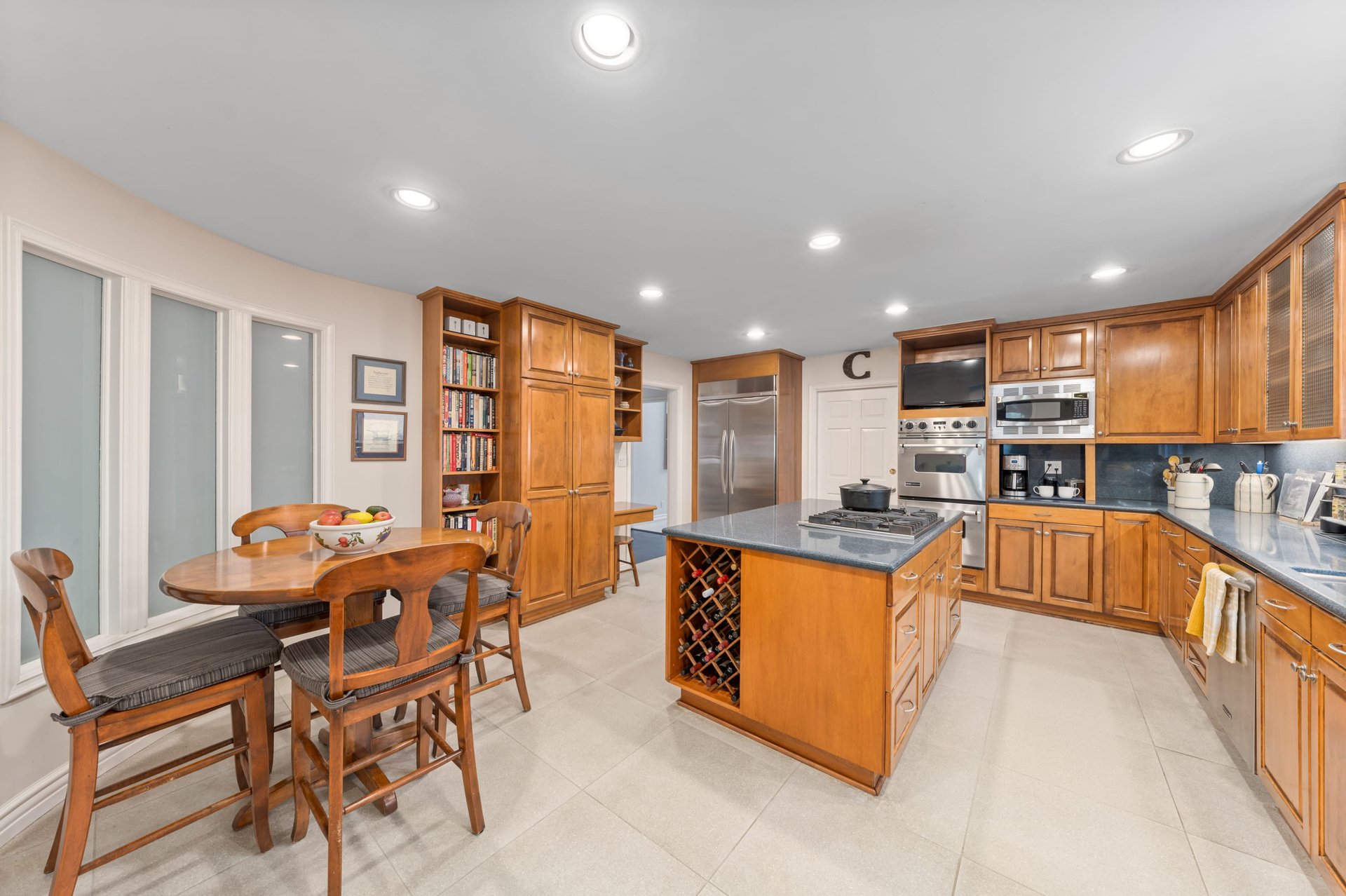 14811 Sutton St, Sherman Oaks