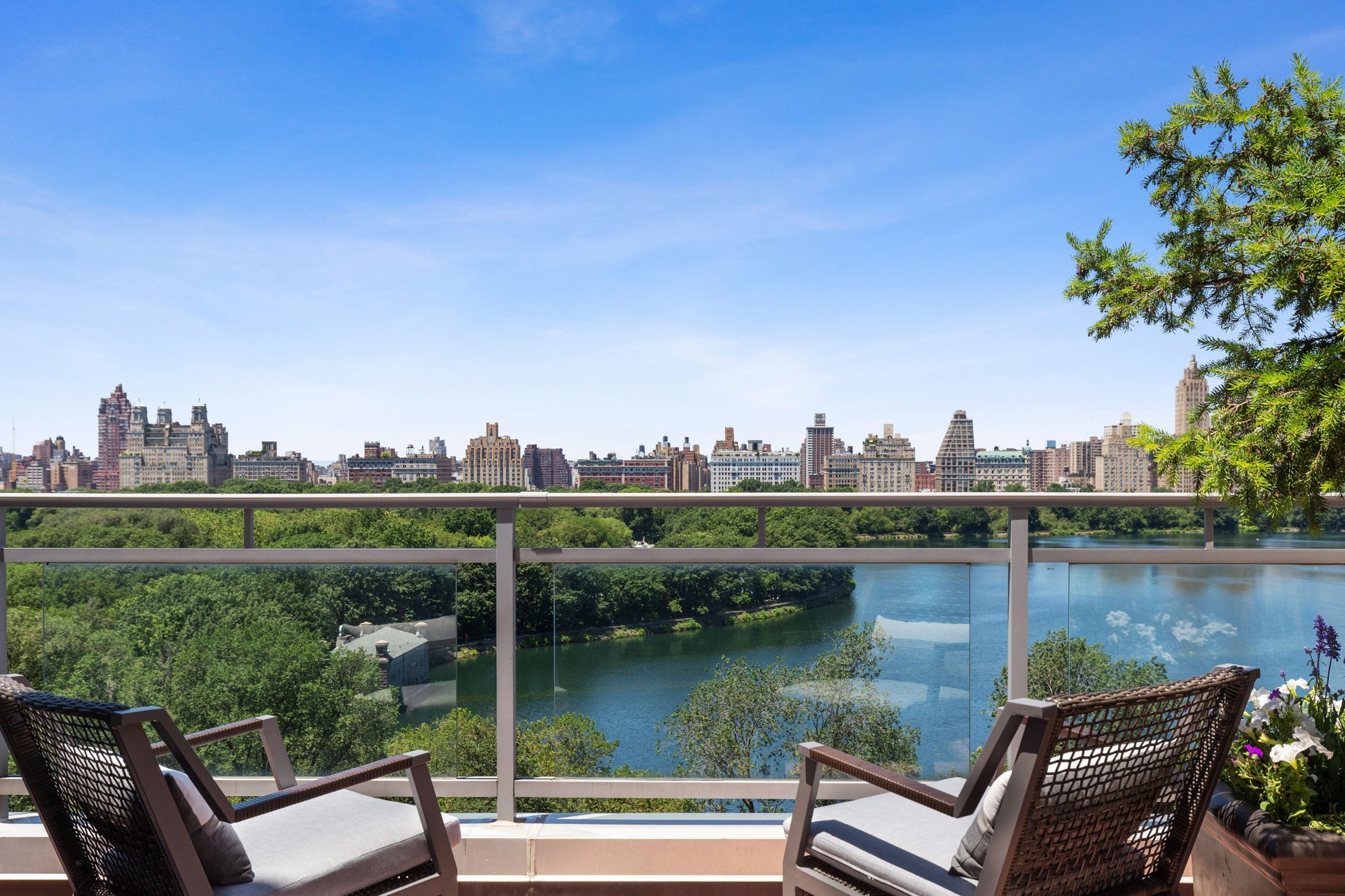 1050 Fifth Avenue, #18BC