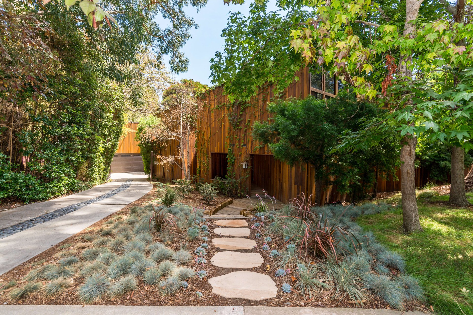 14186 Alisal Ln