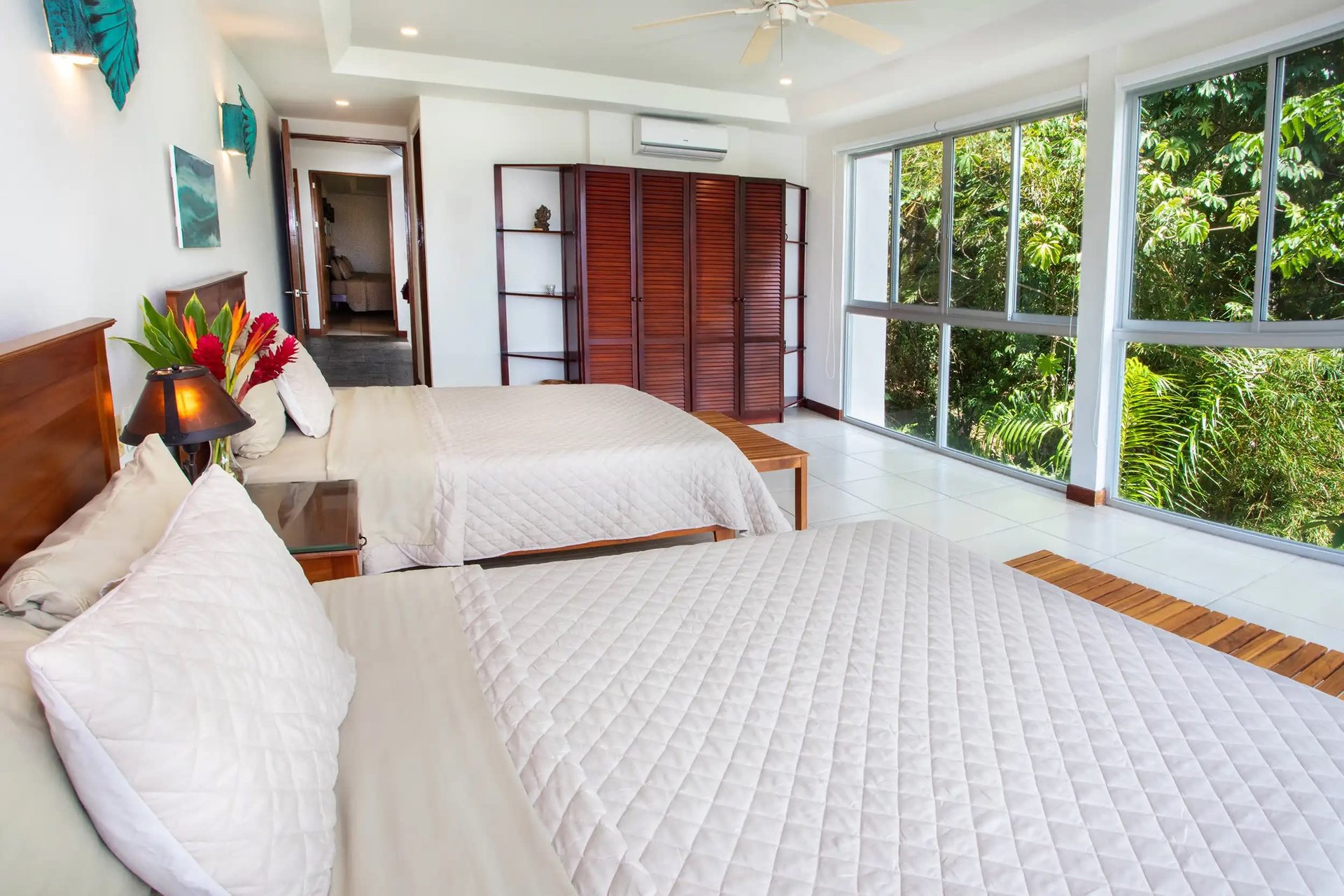  Discover Tranquil Luxury at Villa Joya: Your Exclusive Retreat in El Salto Estates