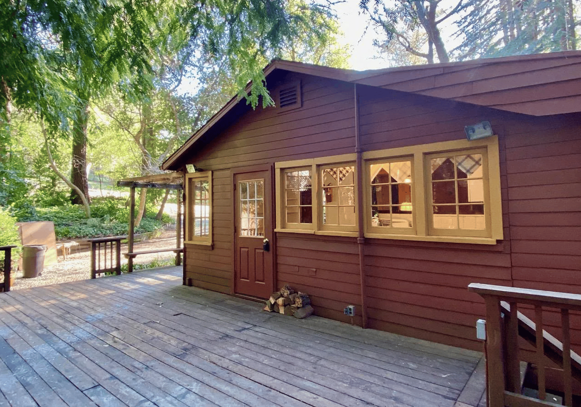 215 Brookside Dr