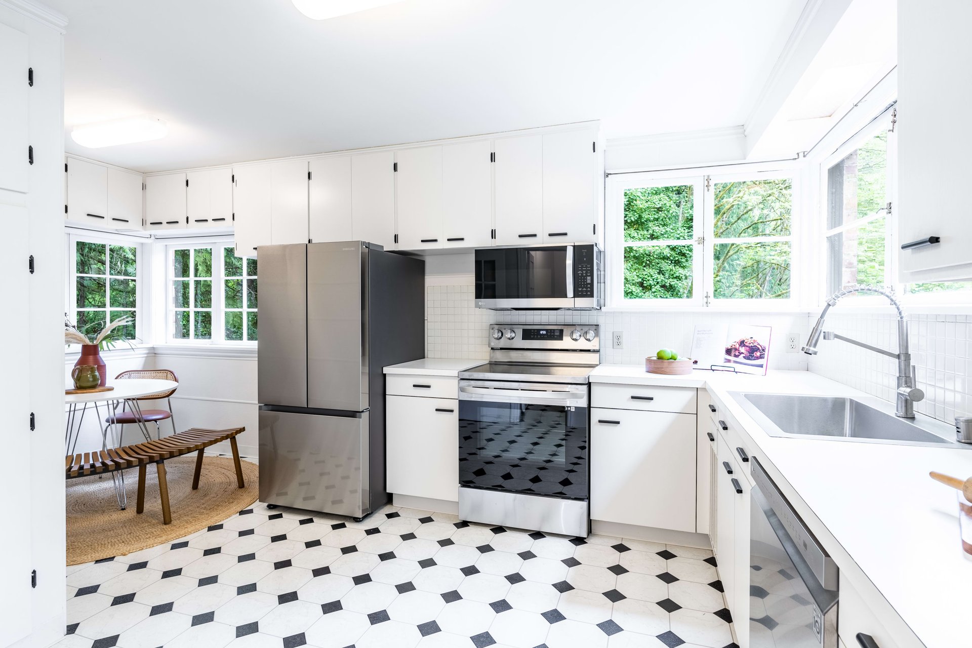 Art Deco Classic in Lake Forest Park