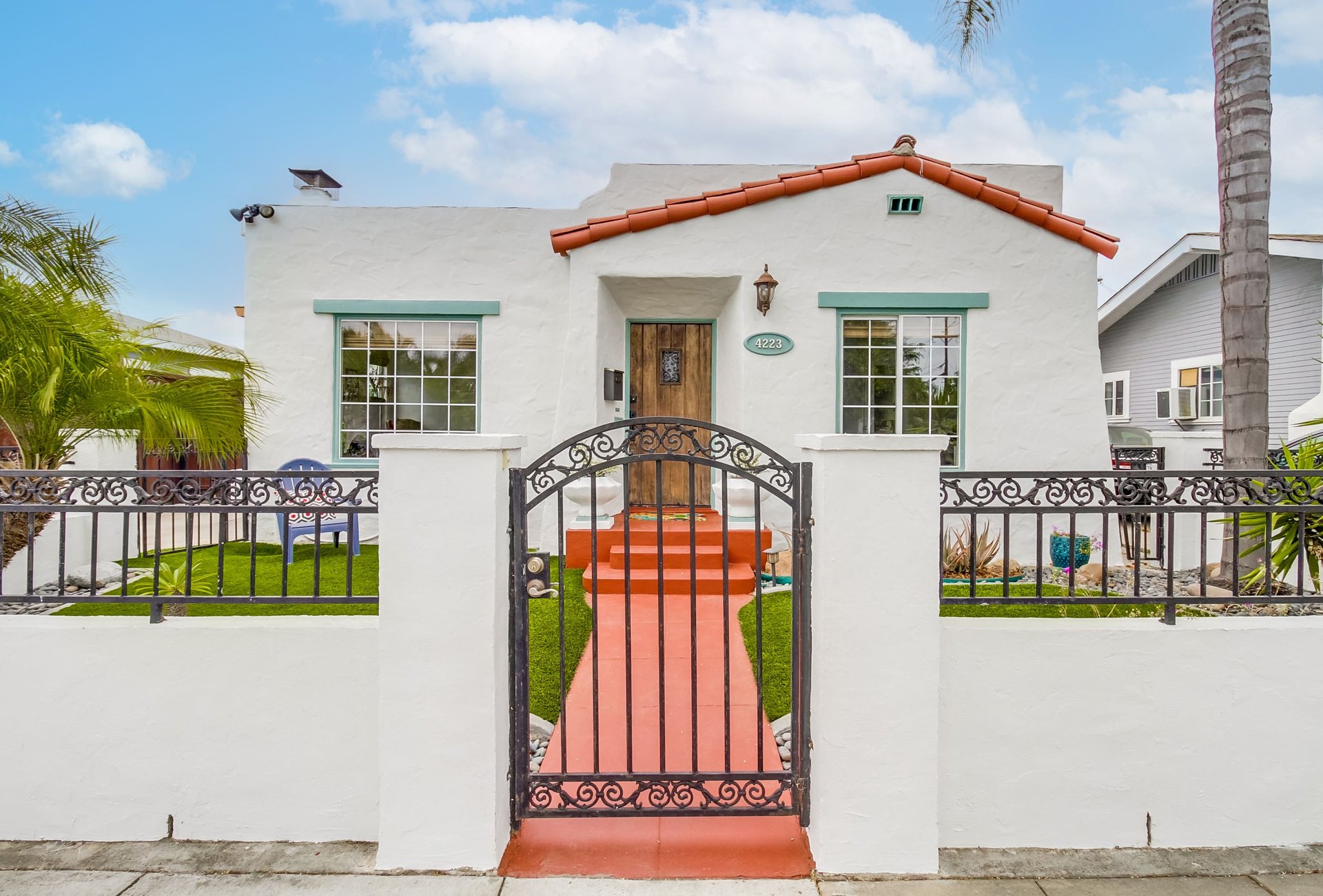 4223 Meade Ave