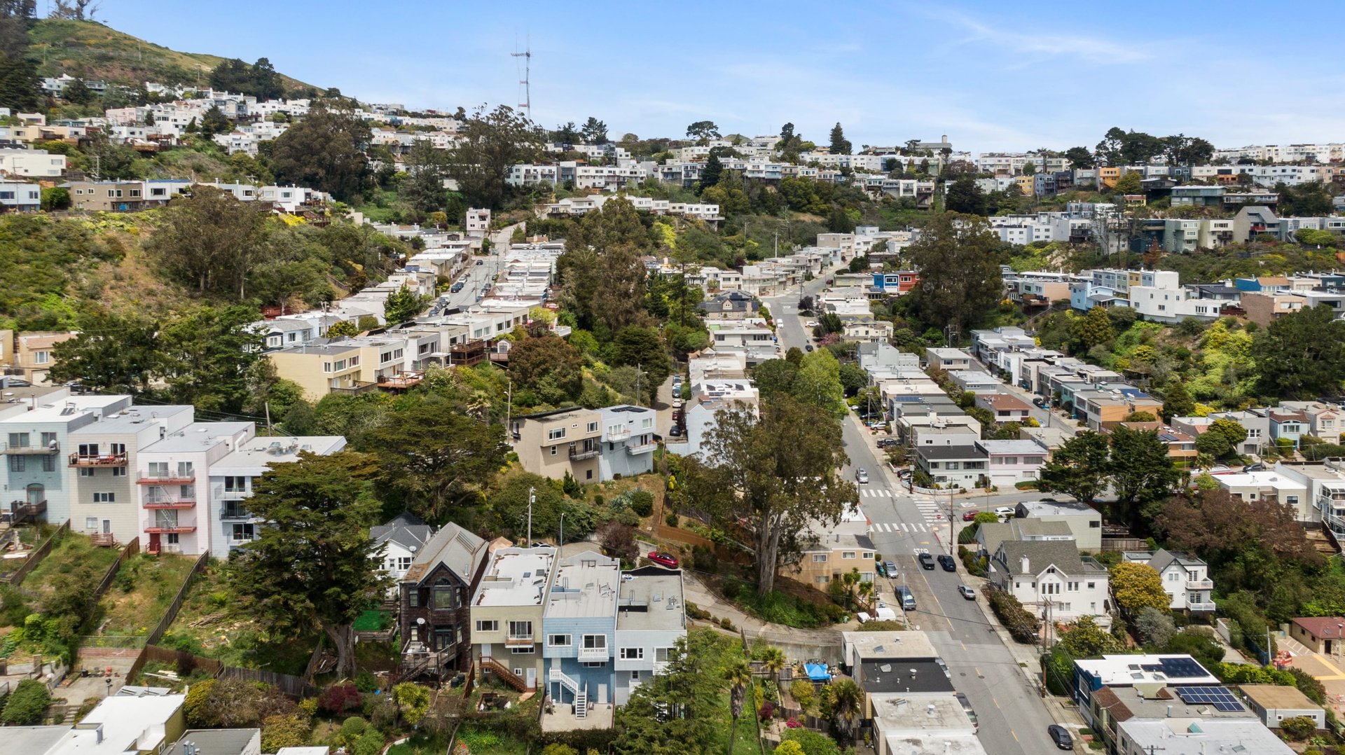 Sweeping Views In Sunnyside