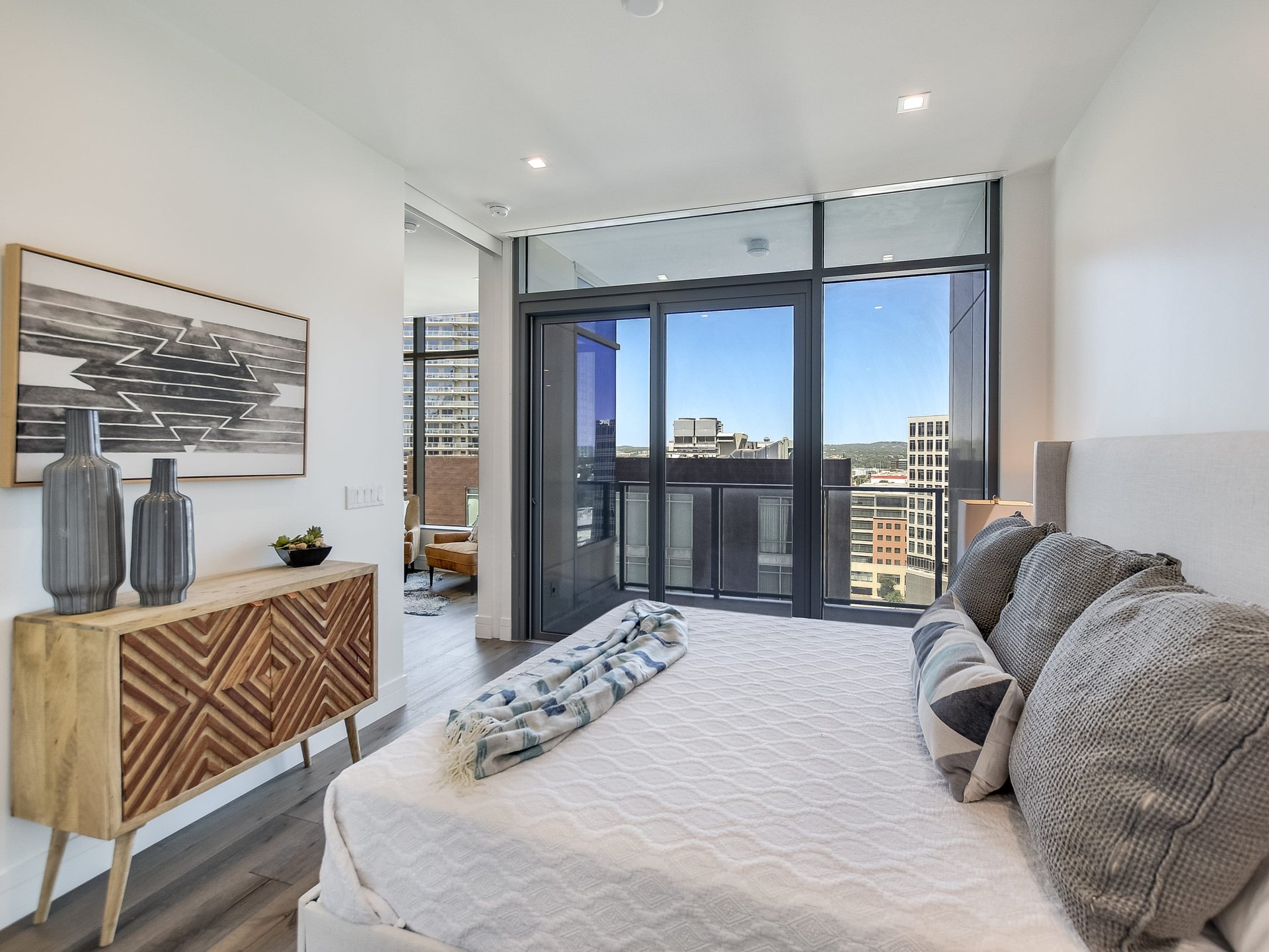 Fifth & West, #1602