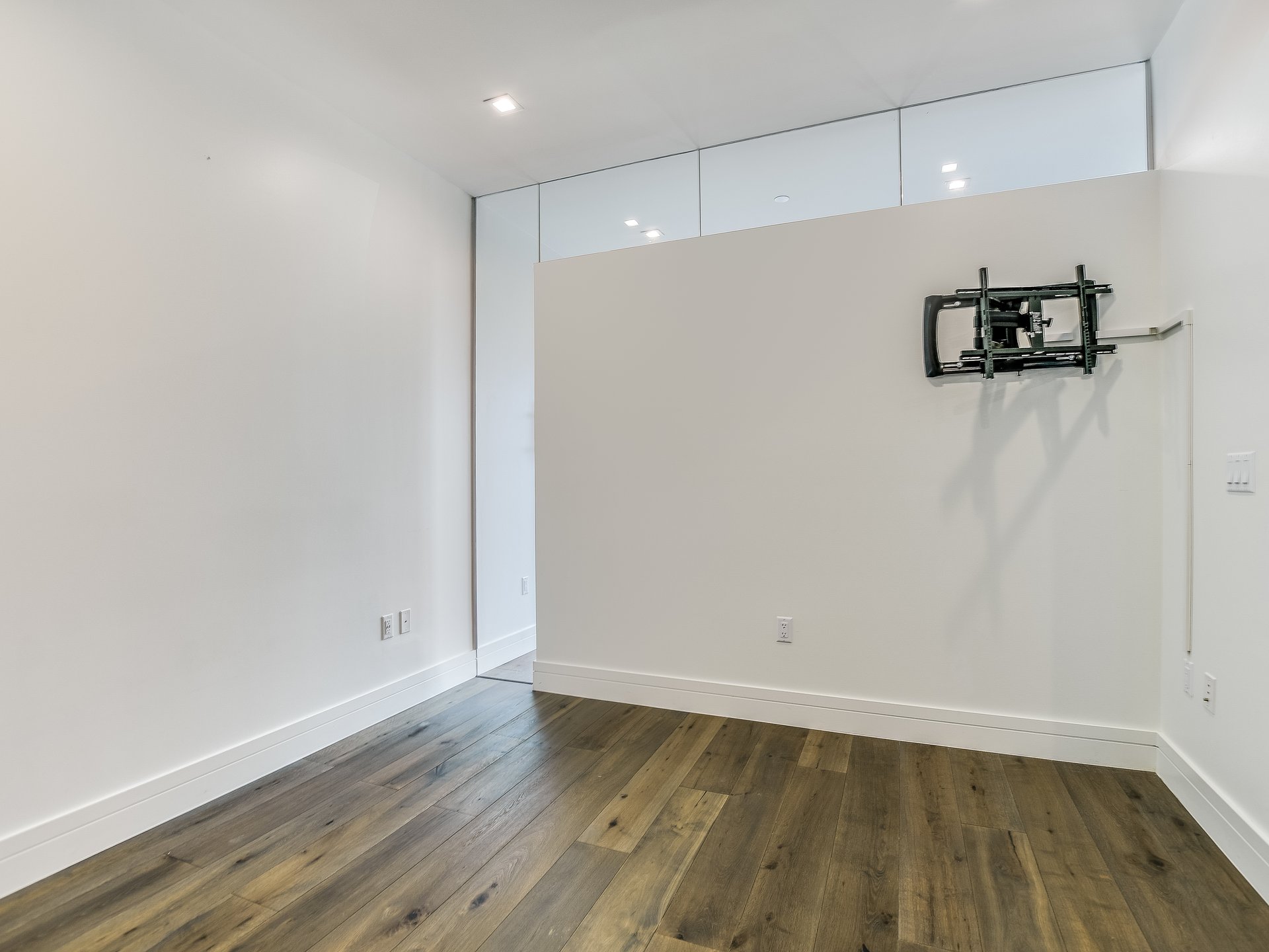 Fifth & West, #1506