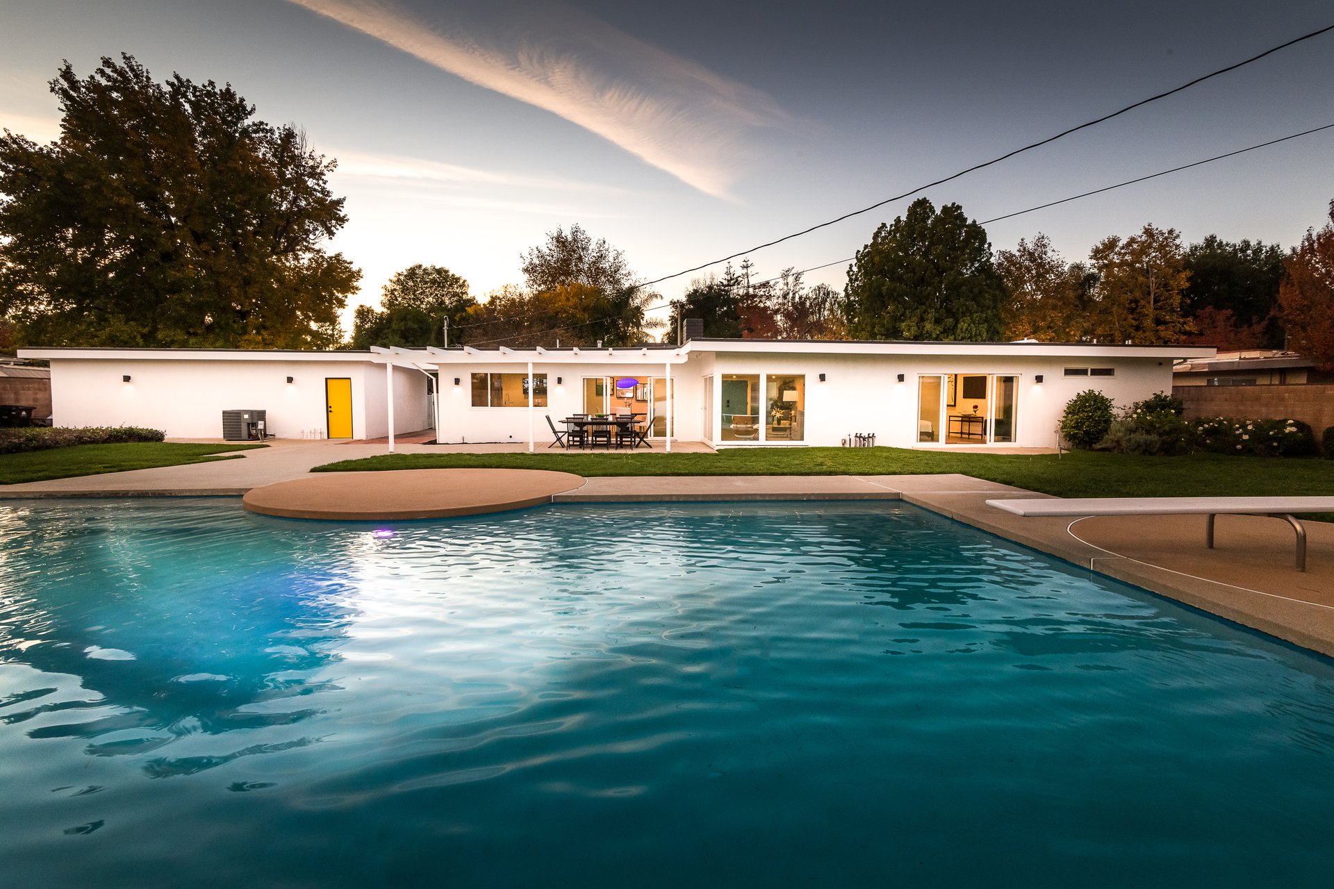 Mid-Century Smart Home in Woodland Hills