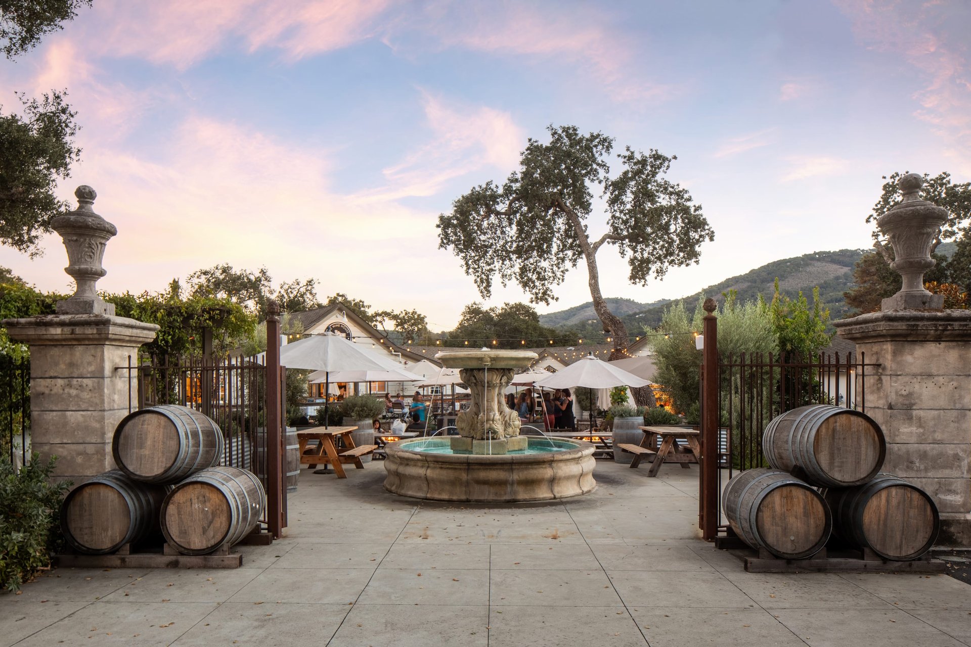 Blue Sky Lodge - Carmel Valley Village