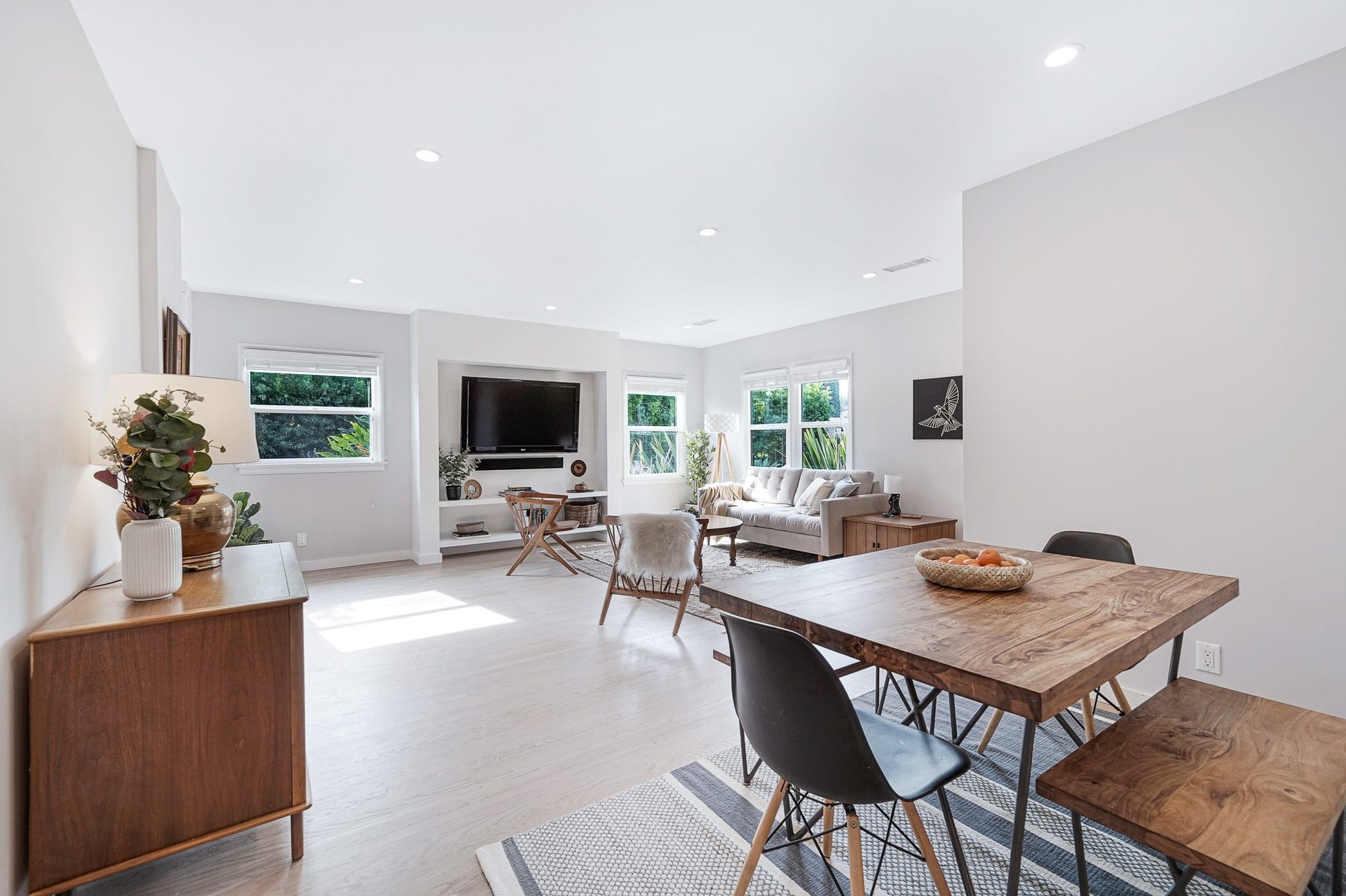Completely Renovated Traditional Home In Picfair Village