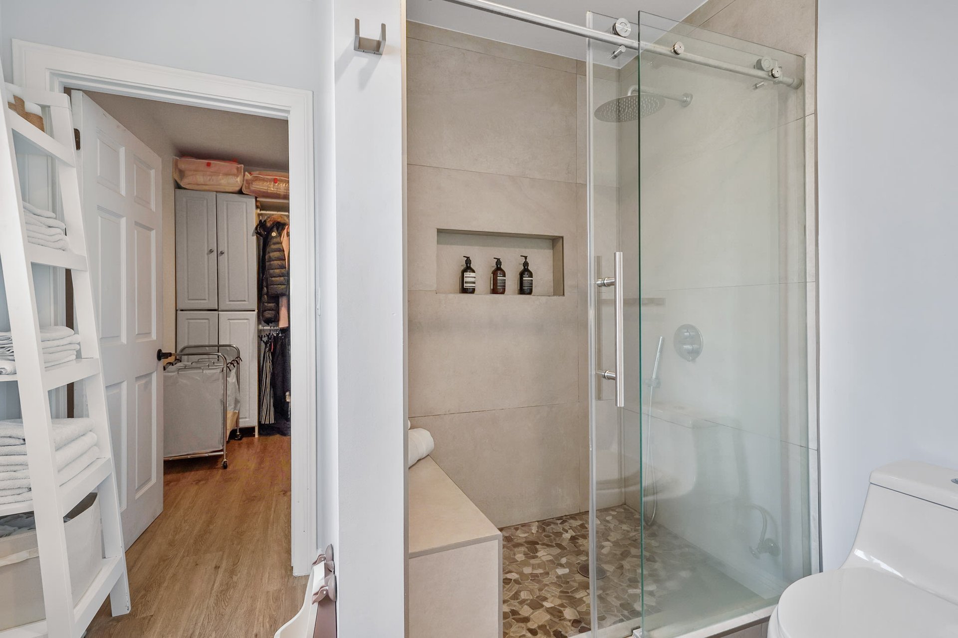 Rare Newer Renovated Duplex (2 on a Lot) in Mid-City