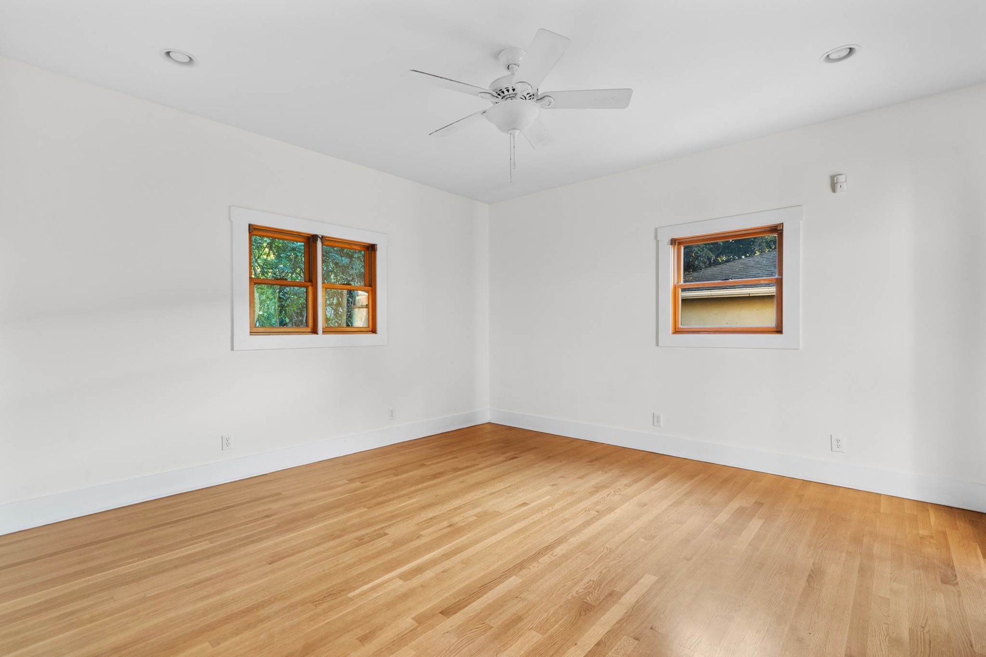 Wonderful Historic Craftsman Home in Jefferson Park