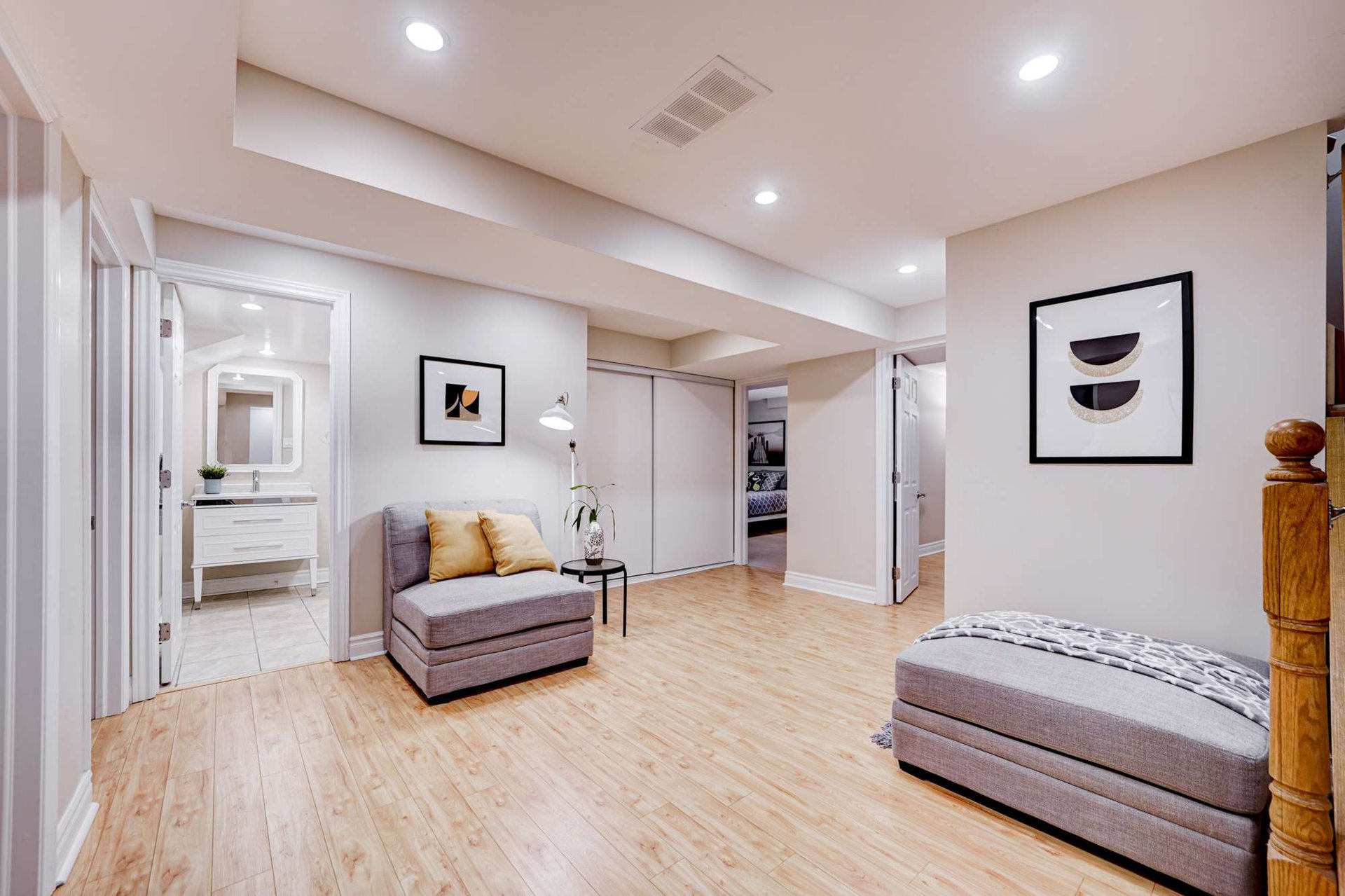 1534 Princeton Cres