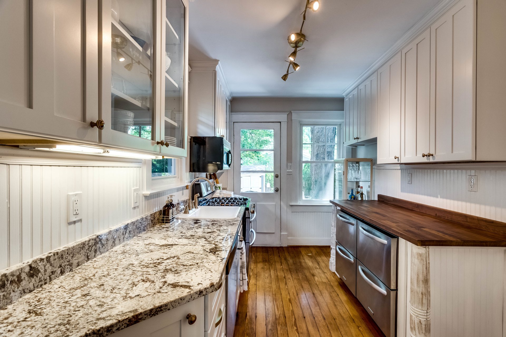 23 E Walnut Street