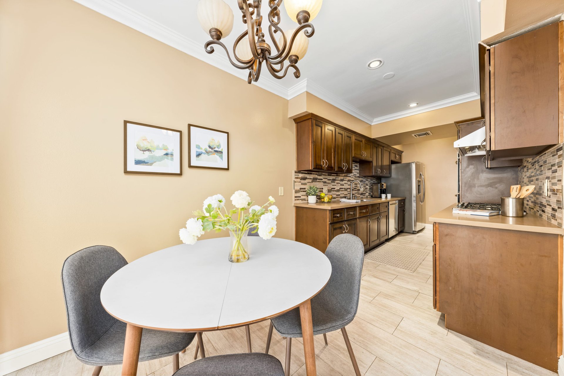 8712 Gregory Way #403, Pico-Robertson