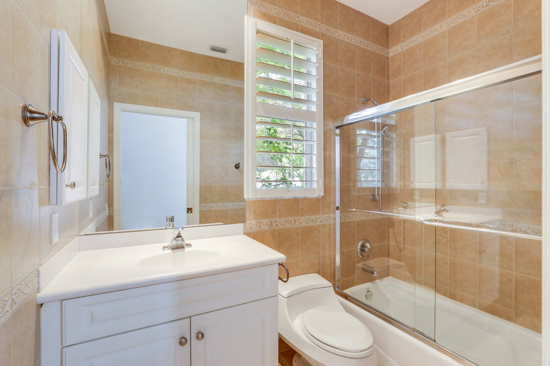 1379 Tearose Place