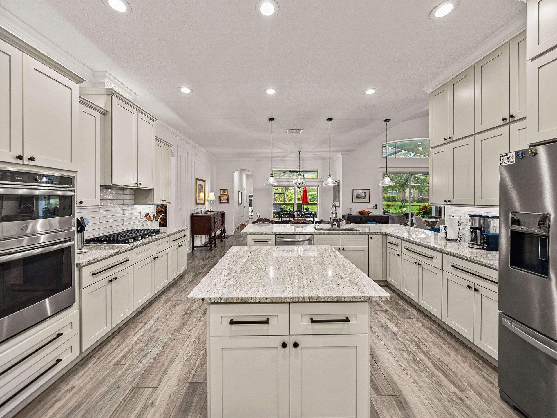 13228 THOROUGHBRED DR
