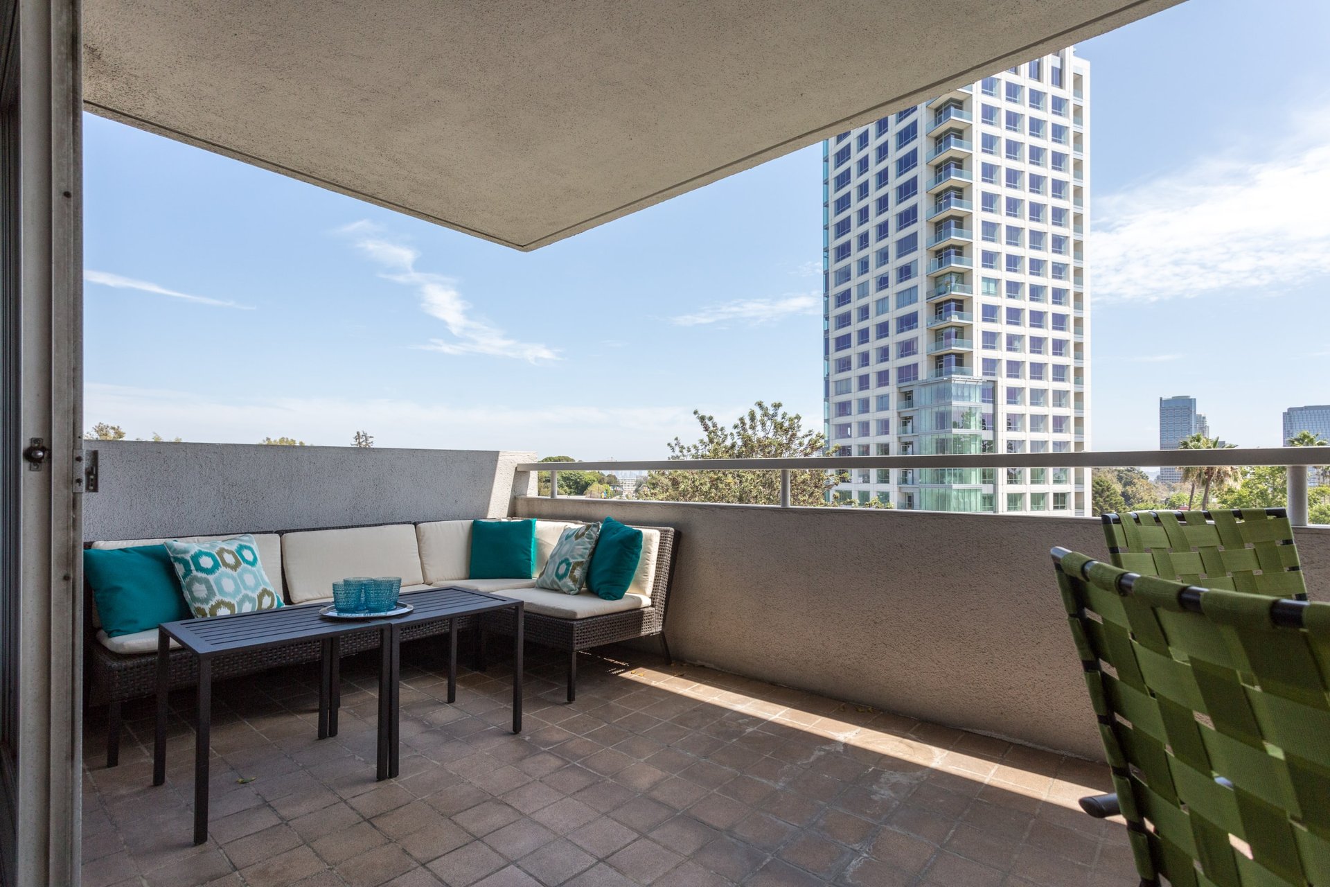 The Comstock #5B, Wilshire Corridor