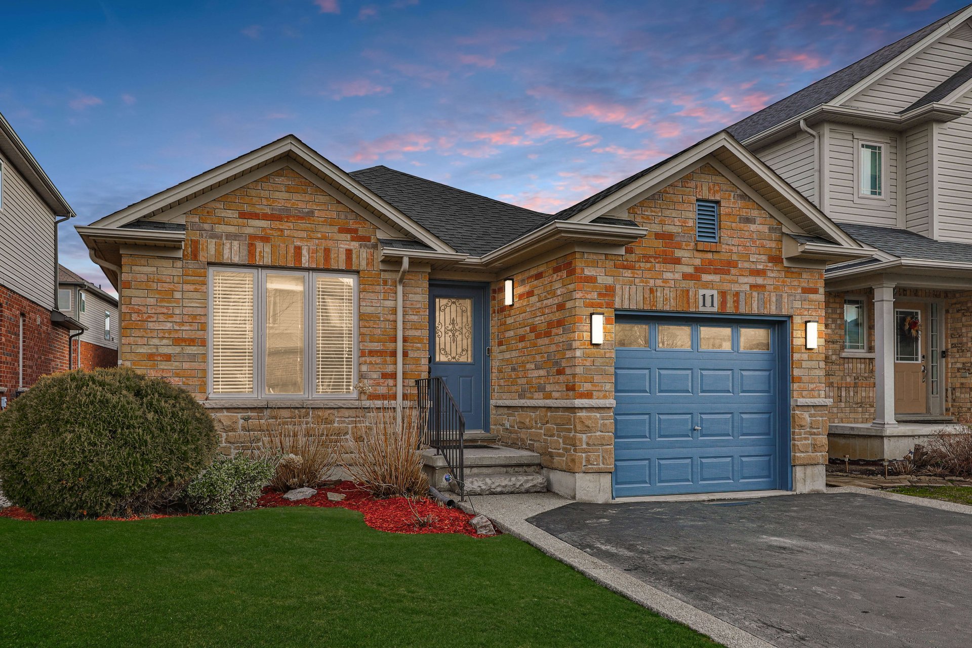 11 Topaz St