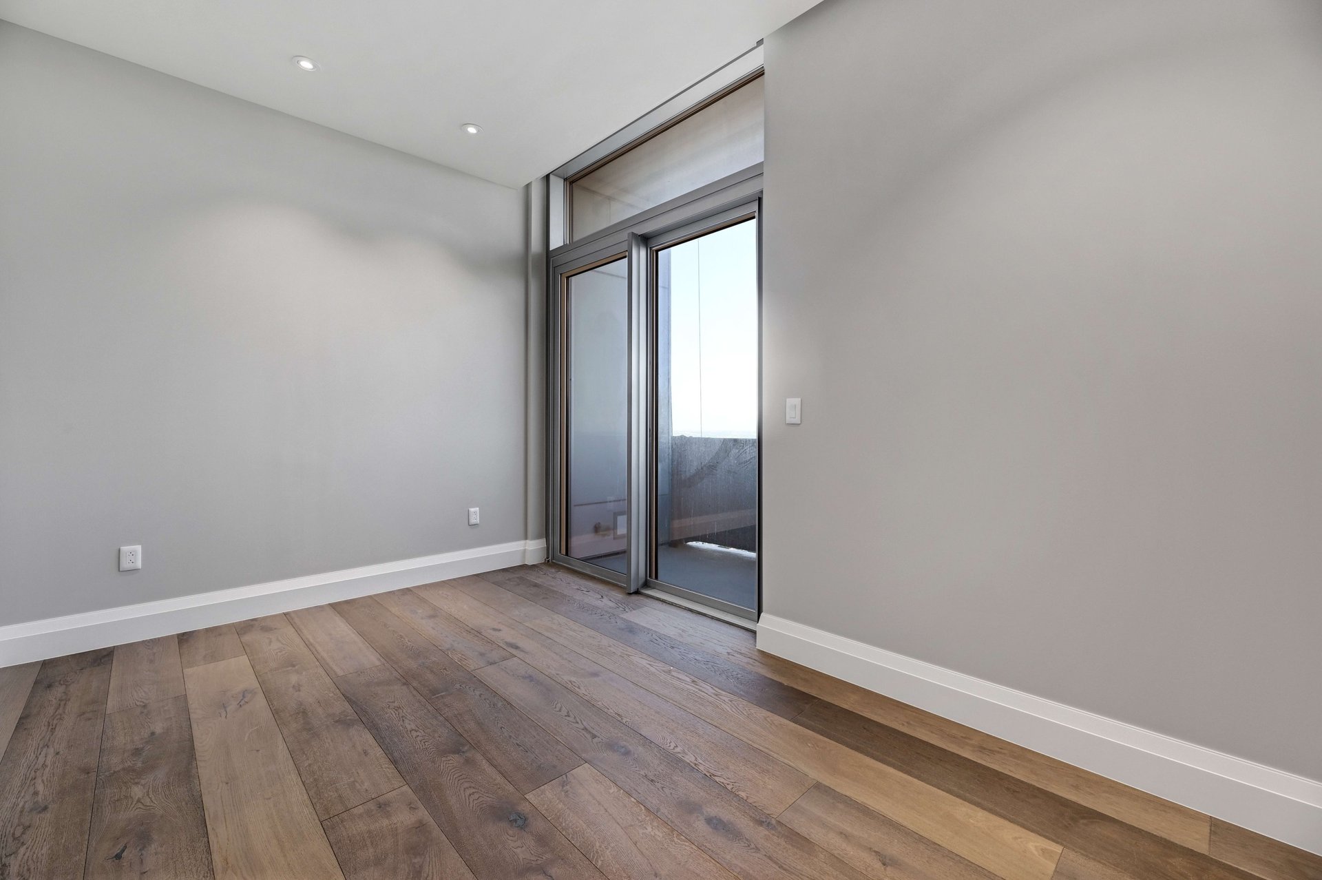 200 Congress Ave #44J