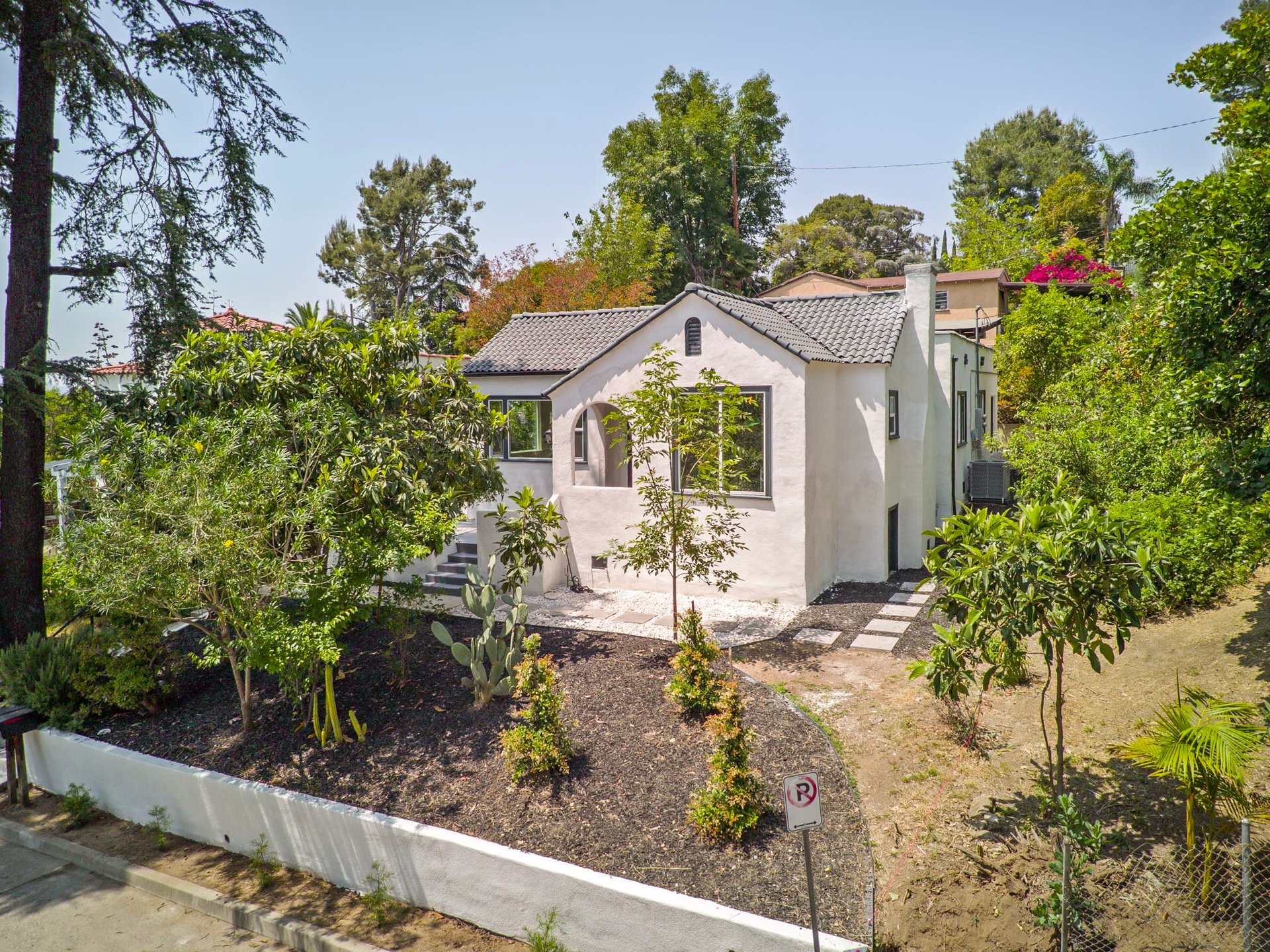 Bright Modern Duplex on a Perched Knoll in Adams Hill