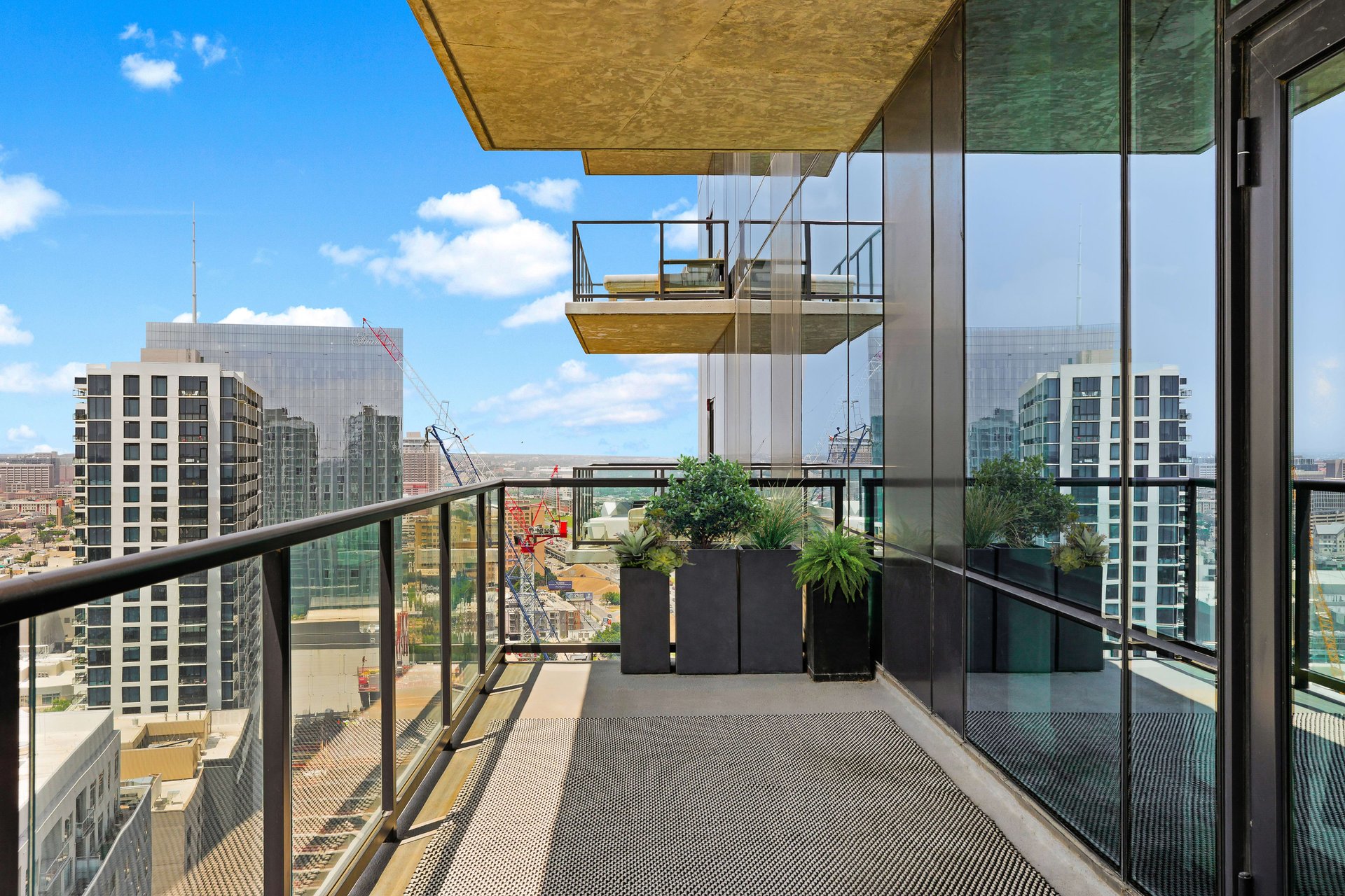 70 Rainey St. #2704