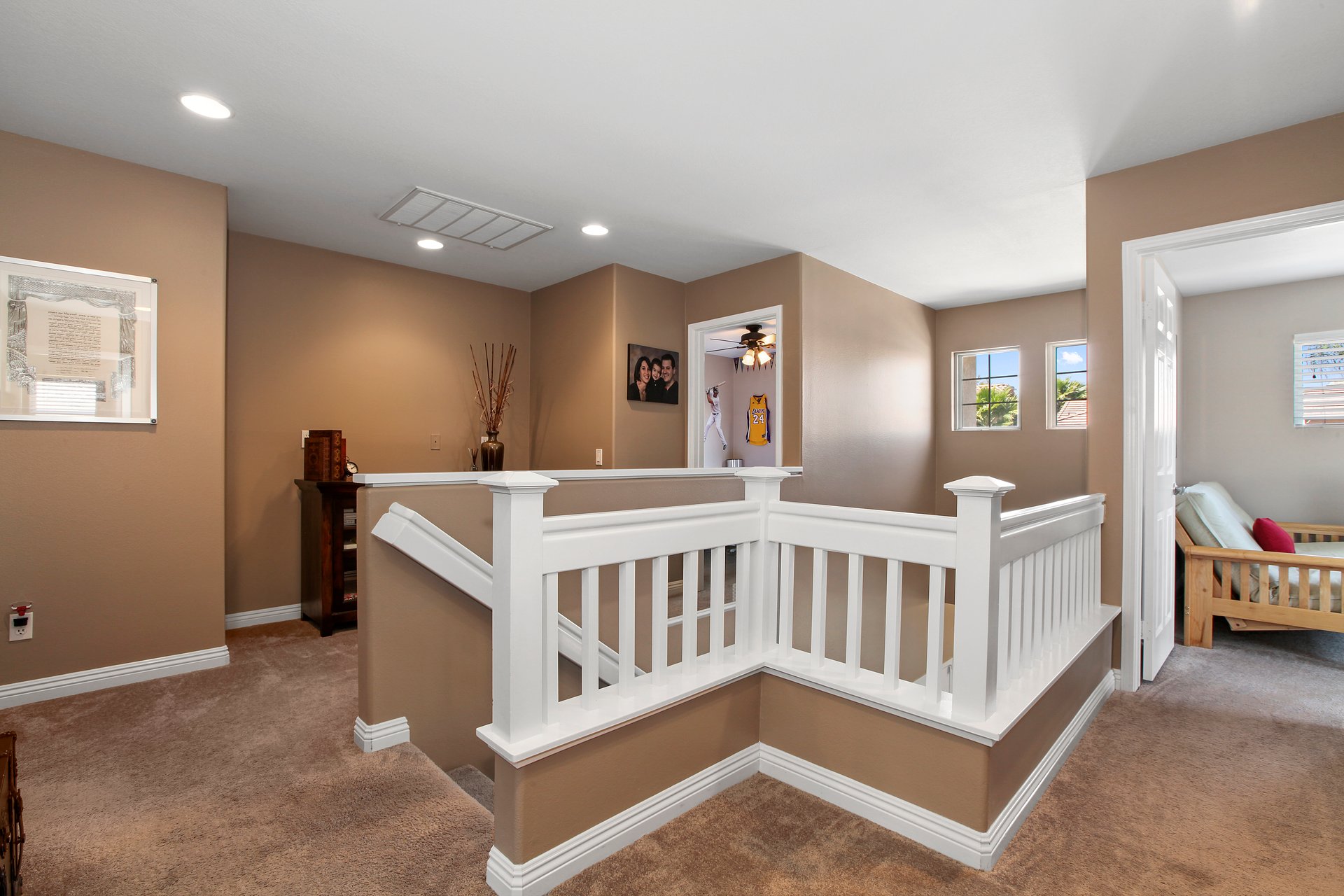 8 Calypso St