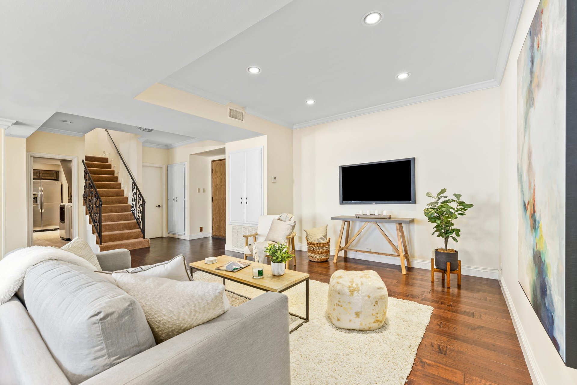 8712 Gregory Way #403, Pico-Robertson