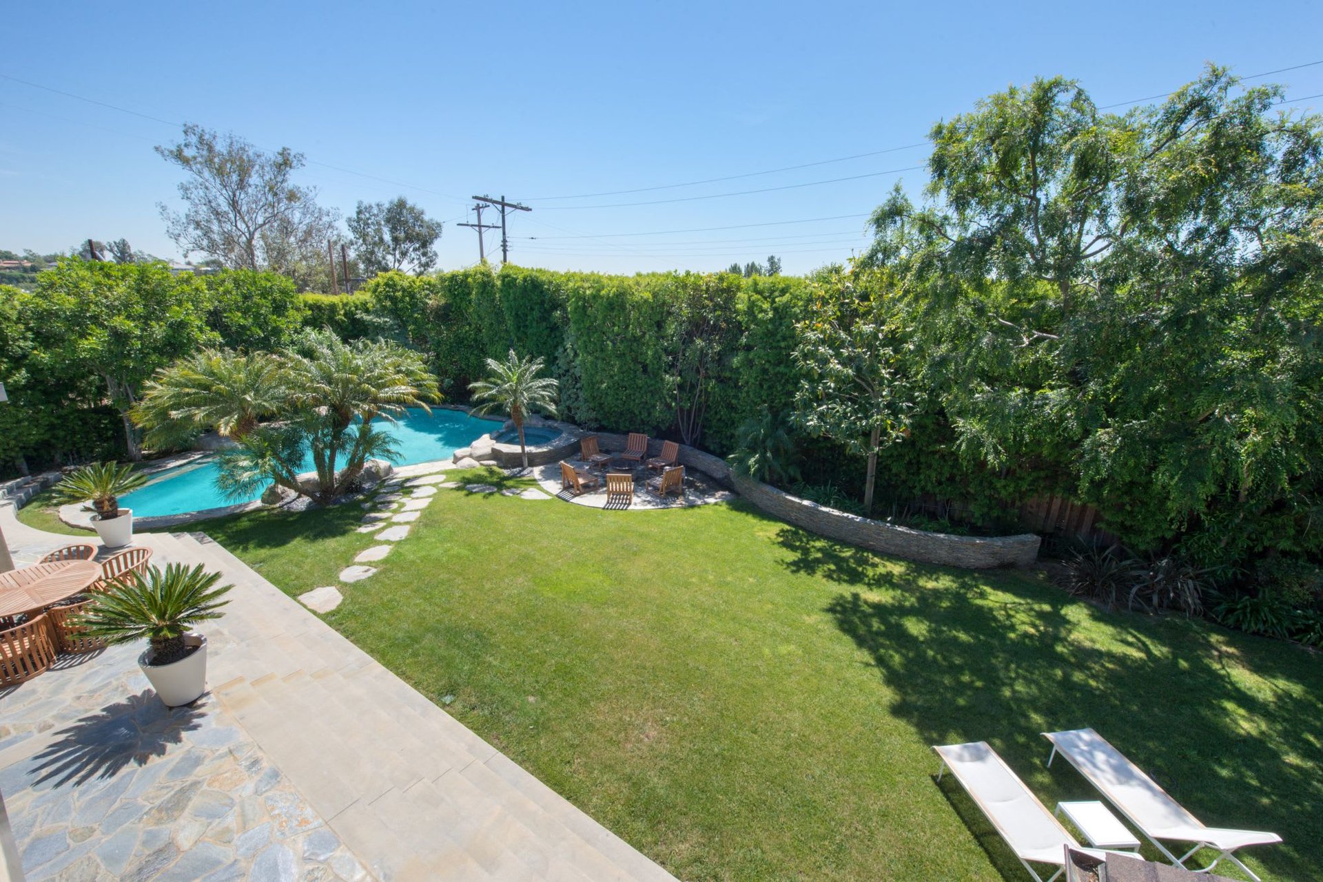 1201 Villa Woods Dr