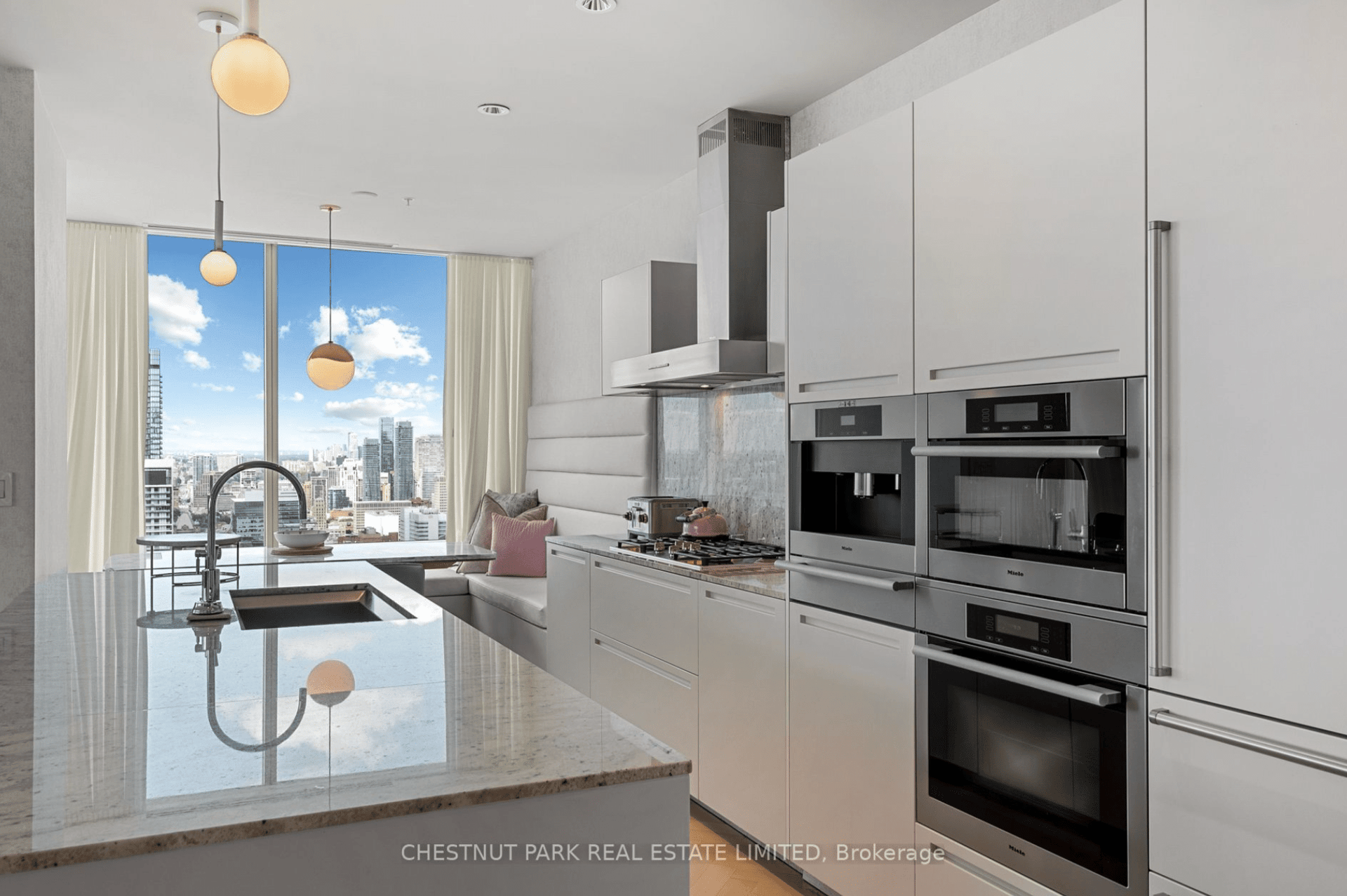 Suite 5203- 180 University Avenue