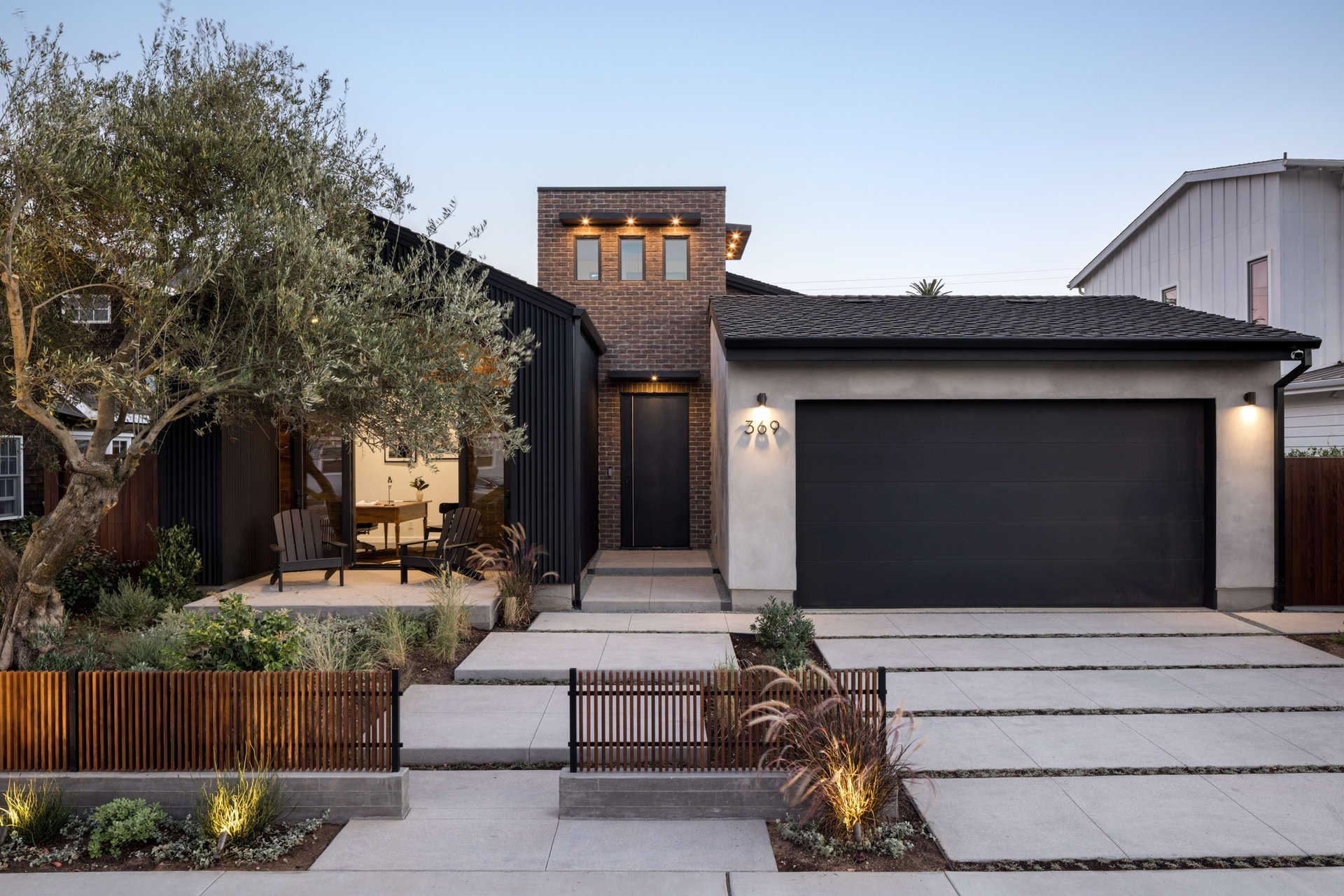 369 Costa Mesa St