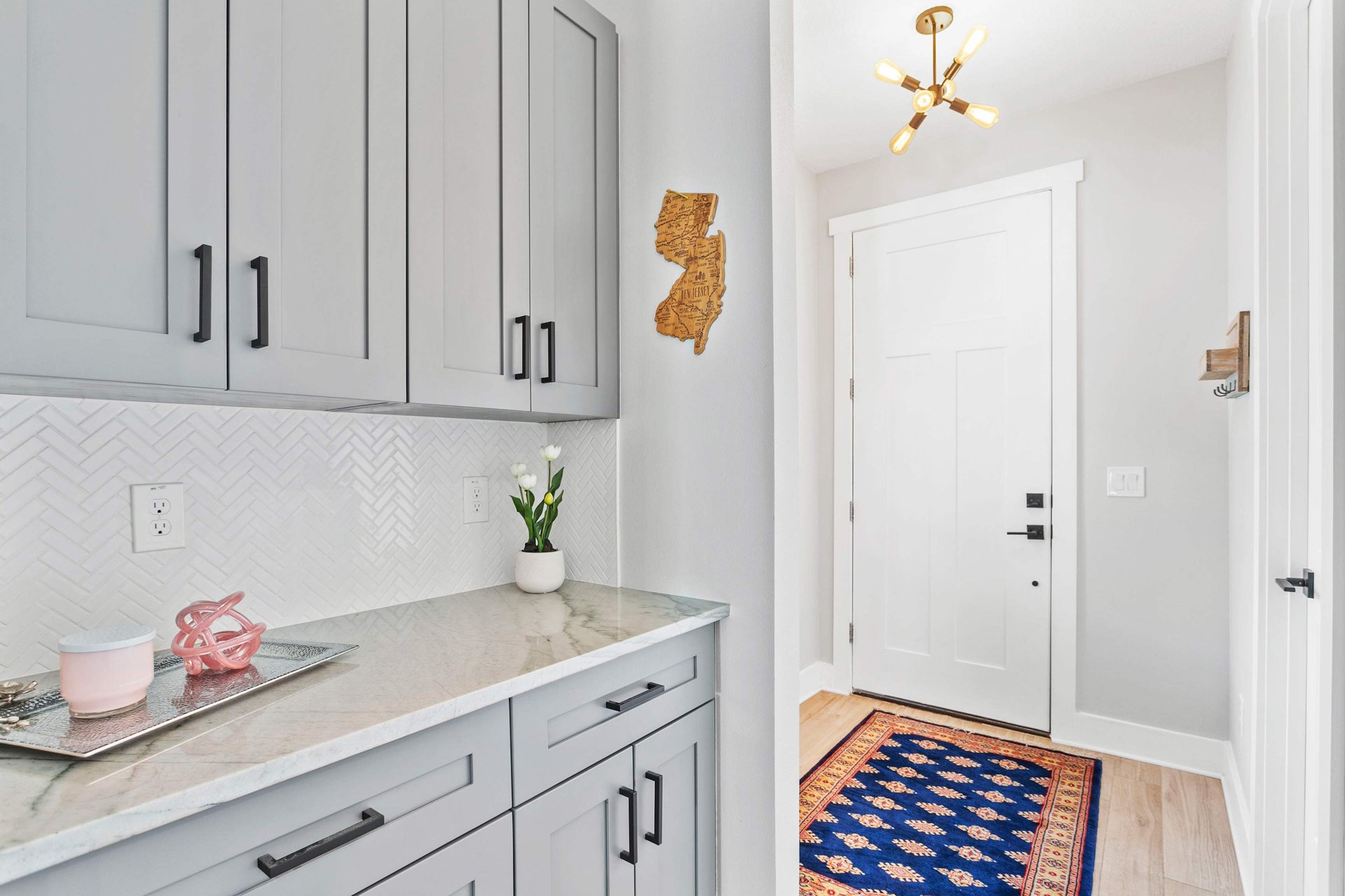 3802 N OLA AVE