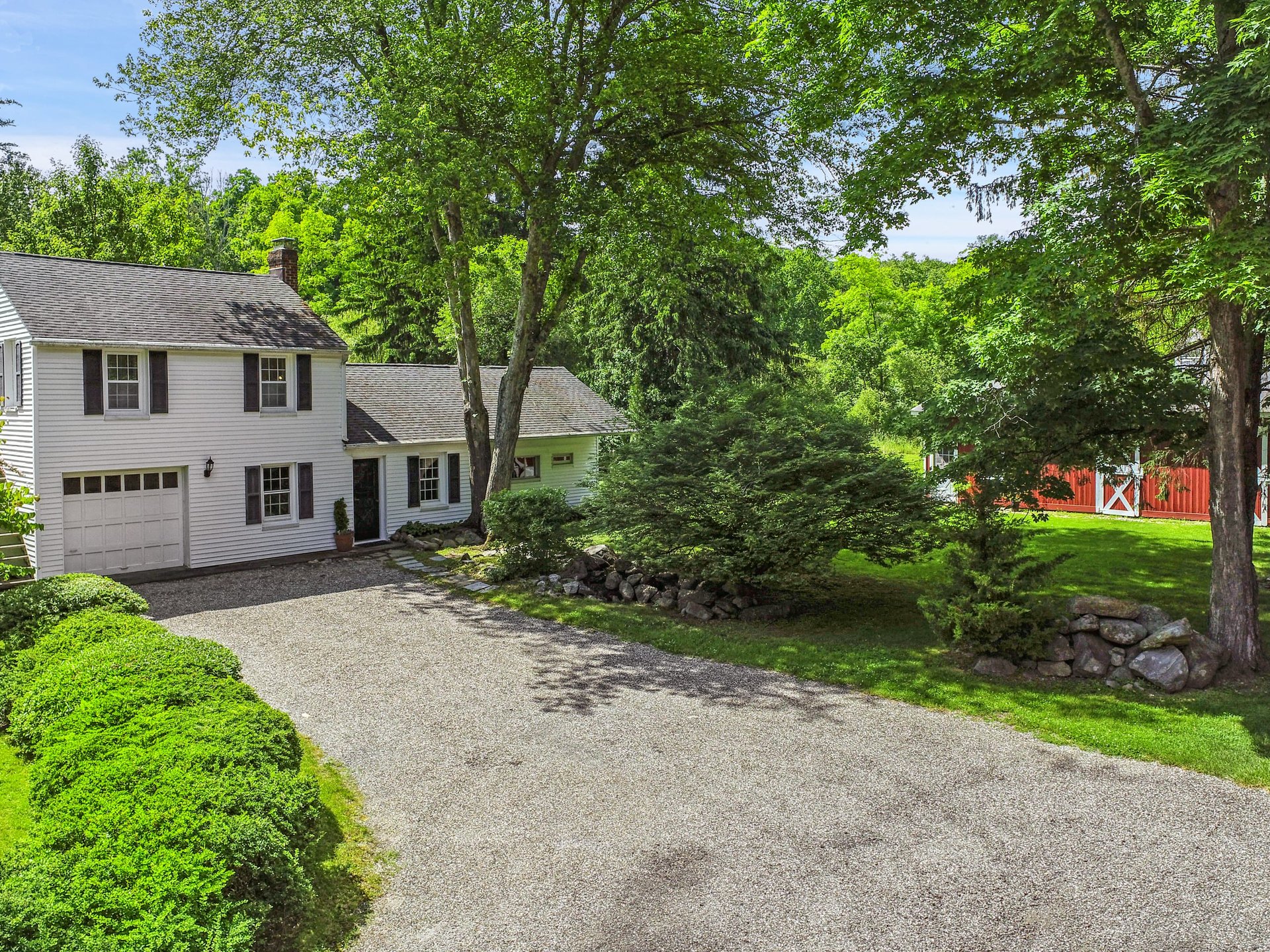 31 Plumbrook Road