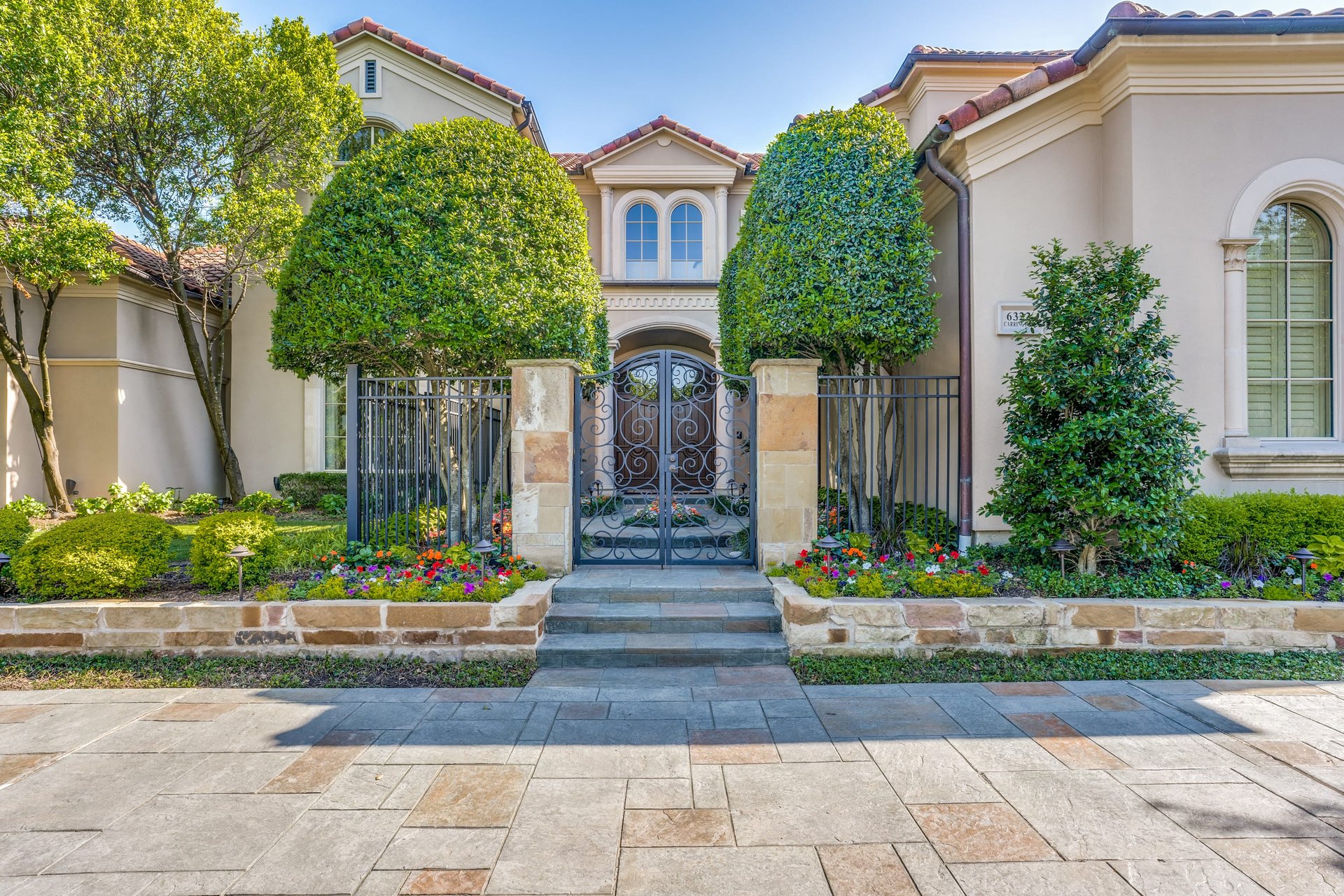 Private Address, Dallas