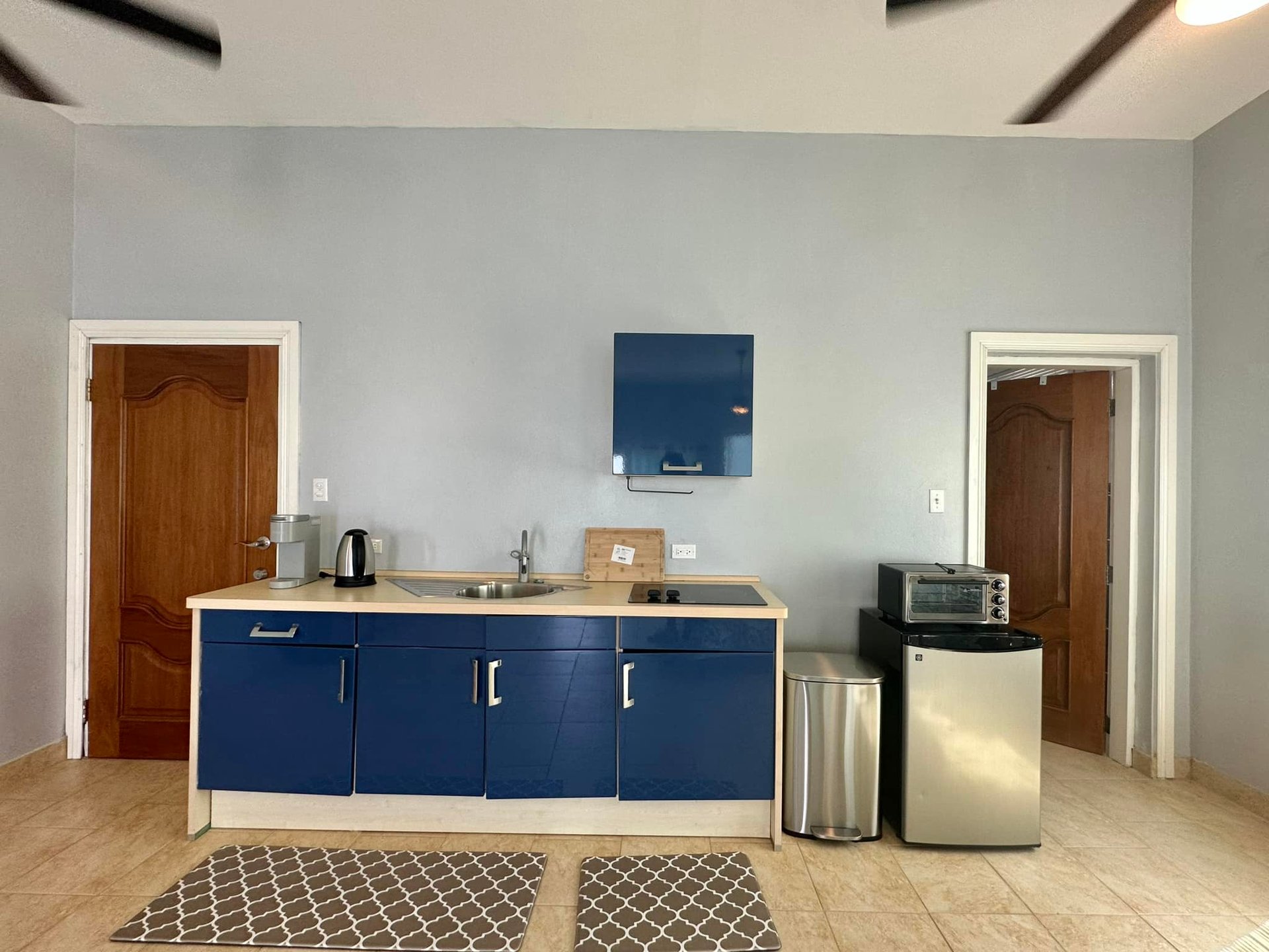 829 George's Northside Studio Apartment