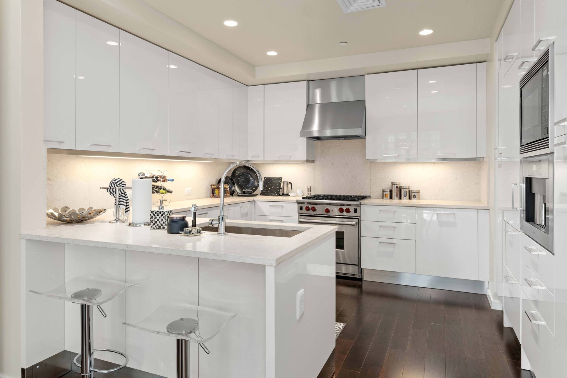 200 Congress Ave #15B