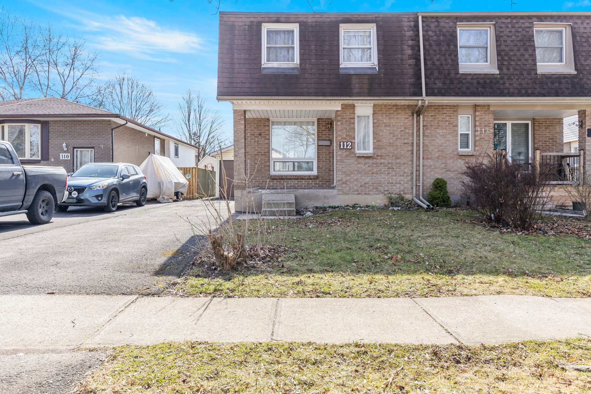 112 Graystone Cres