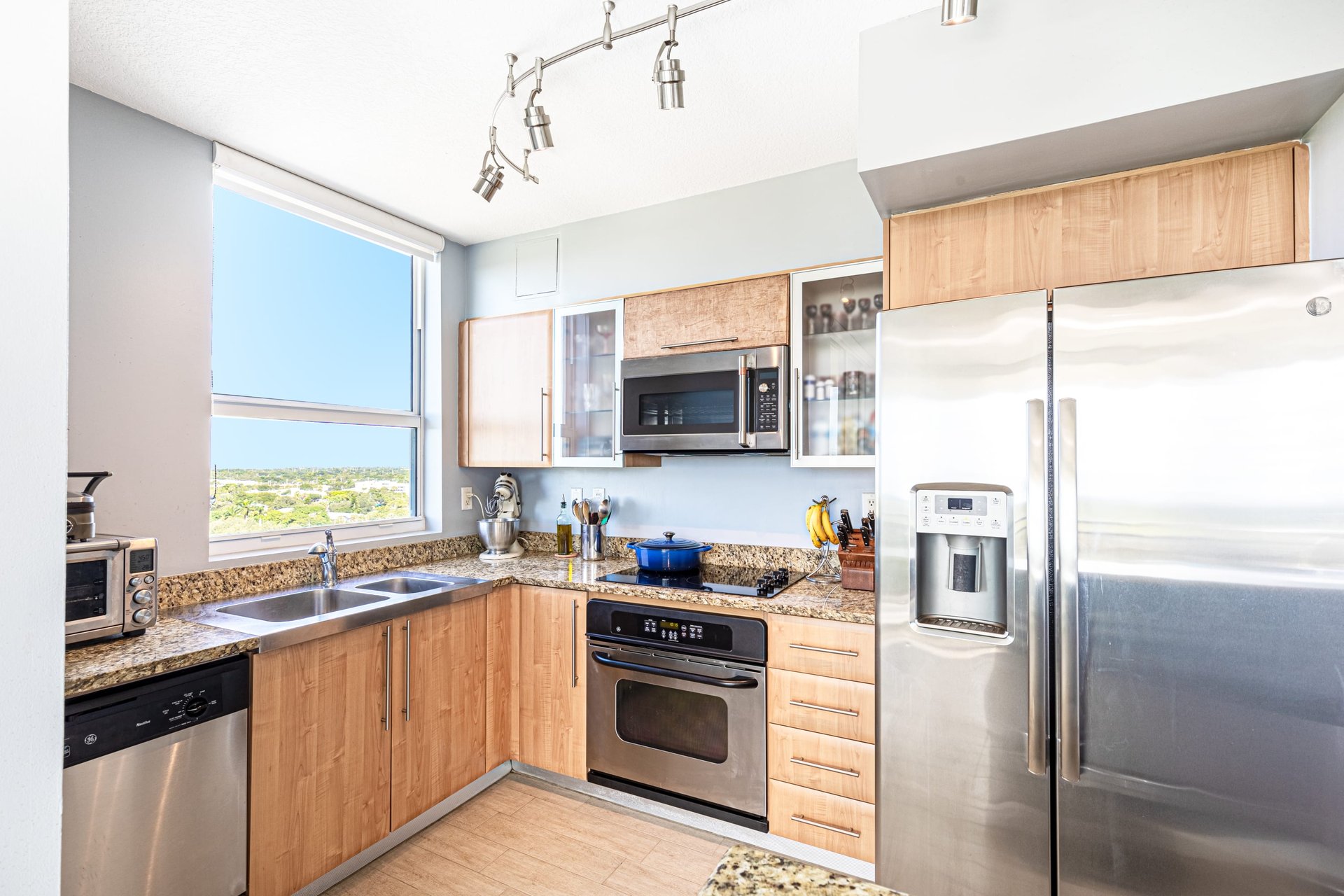 610 W Las Olas Unit: 1012N