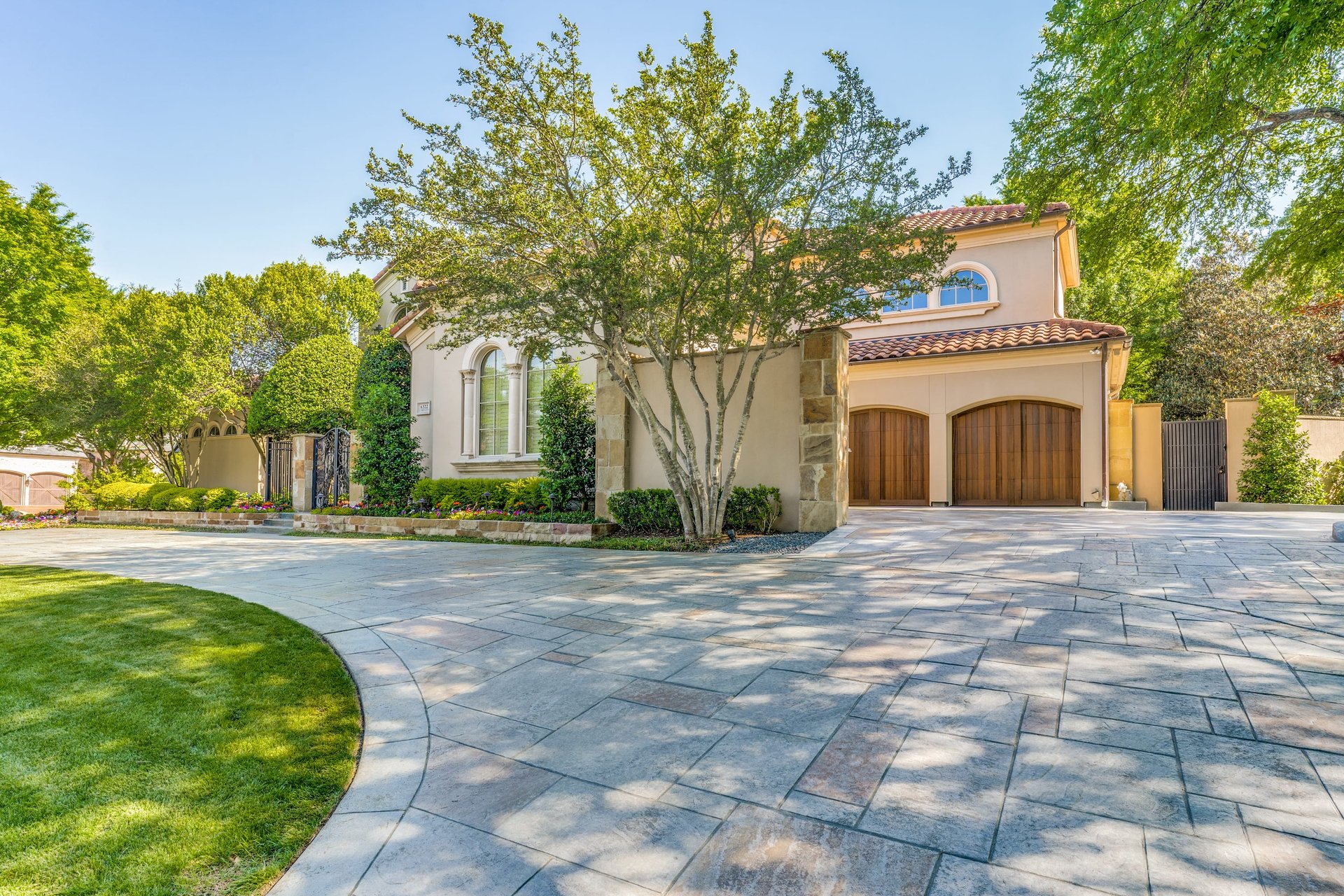 Private Address, Dallas