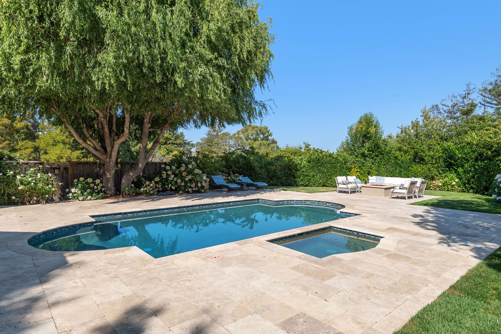 1095 Macadamia Drive
