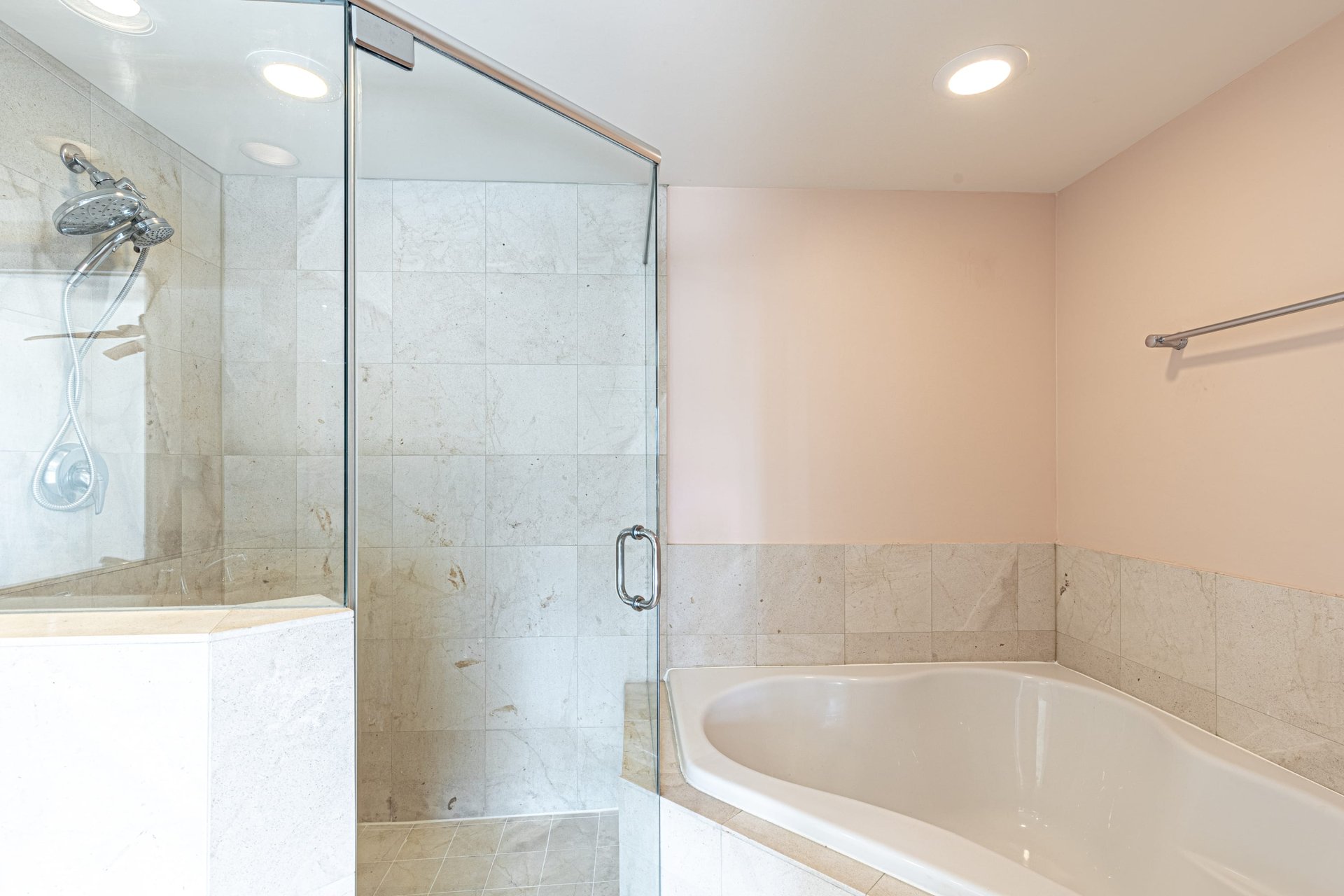 600 W Las Olas Blvd Unit: 907