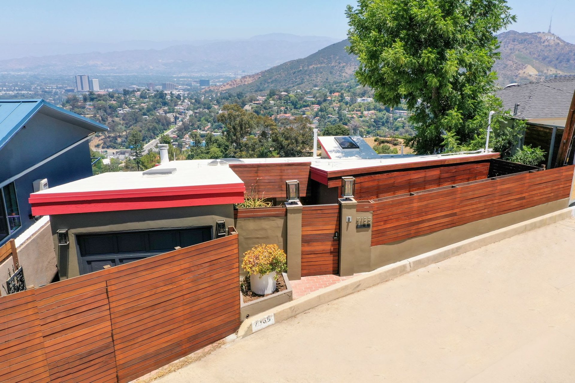  7185 Pacific View Dr