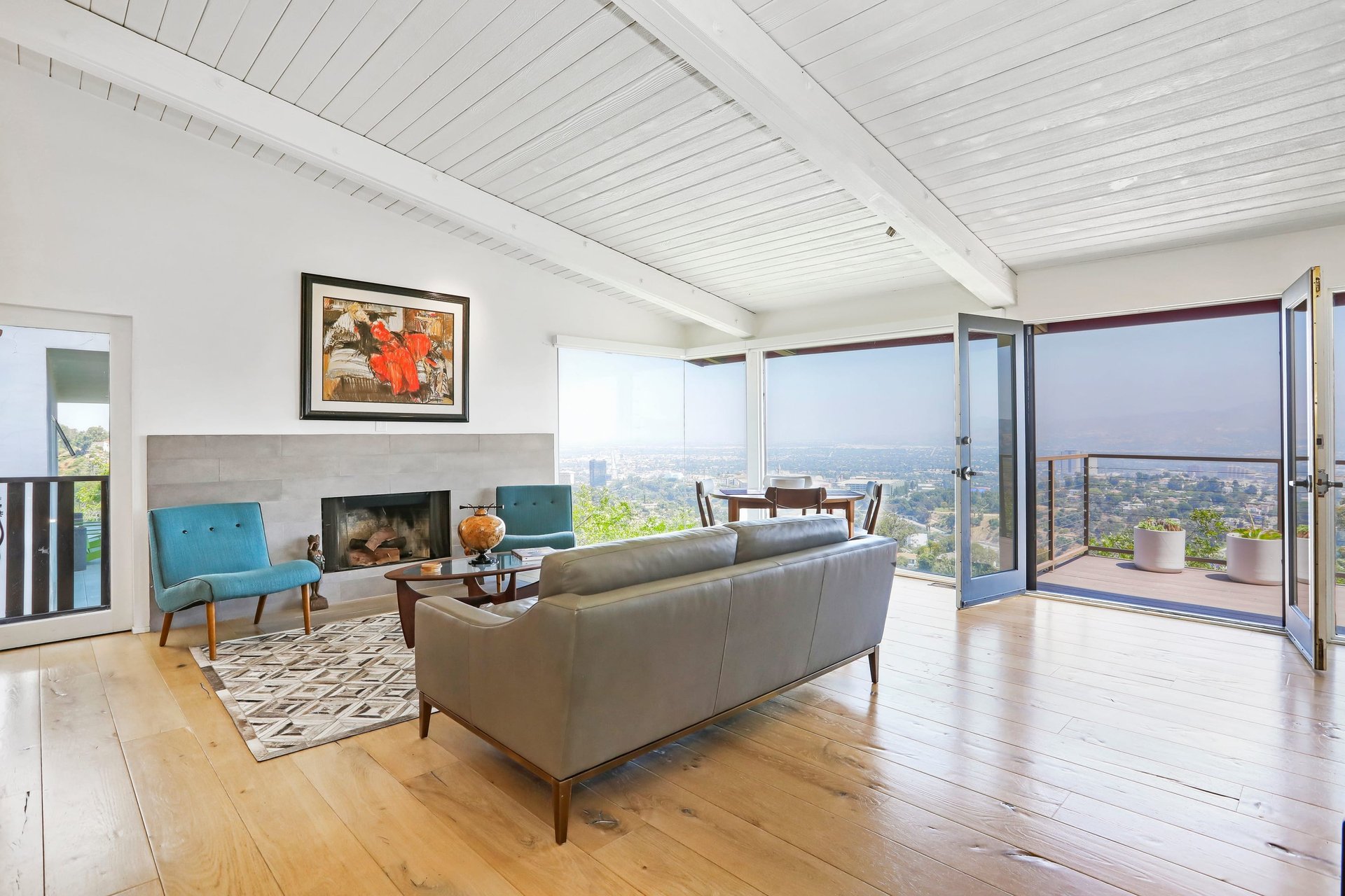  7185 Pacific View Dr