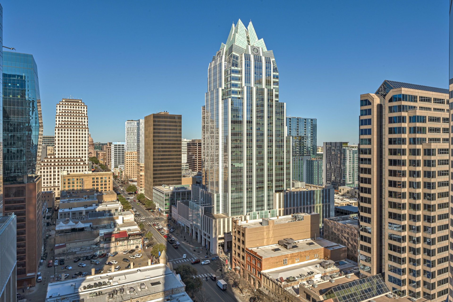 200 Congress Ave #21E