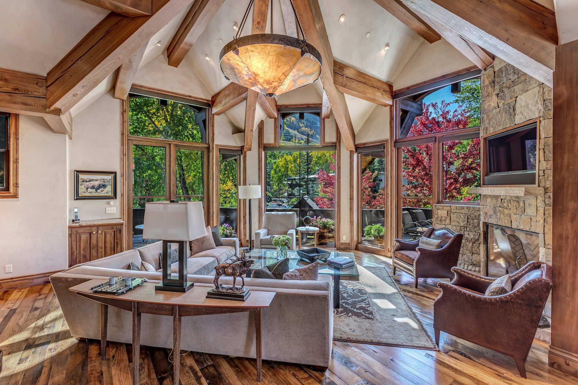 Magnificent and Timeless Mountain Home in Aspen 