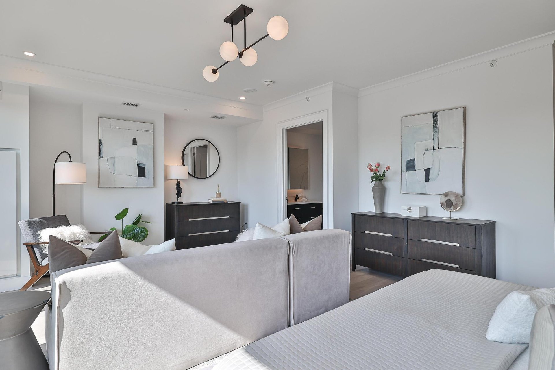 285 Avenue Road Suite #502
